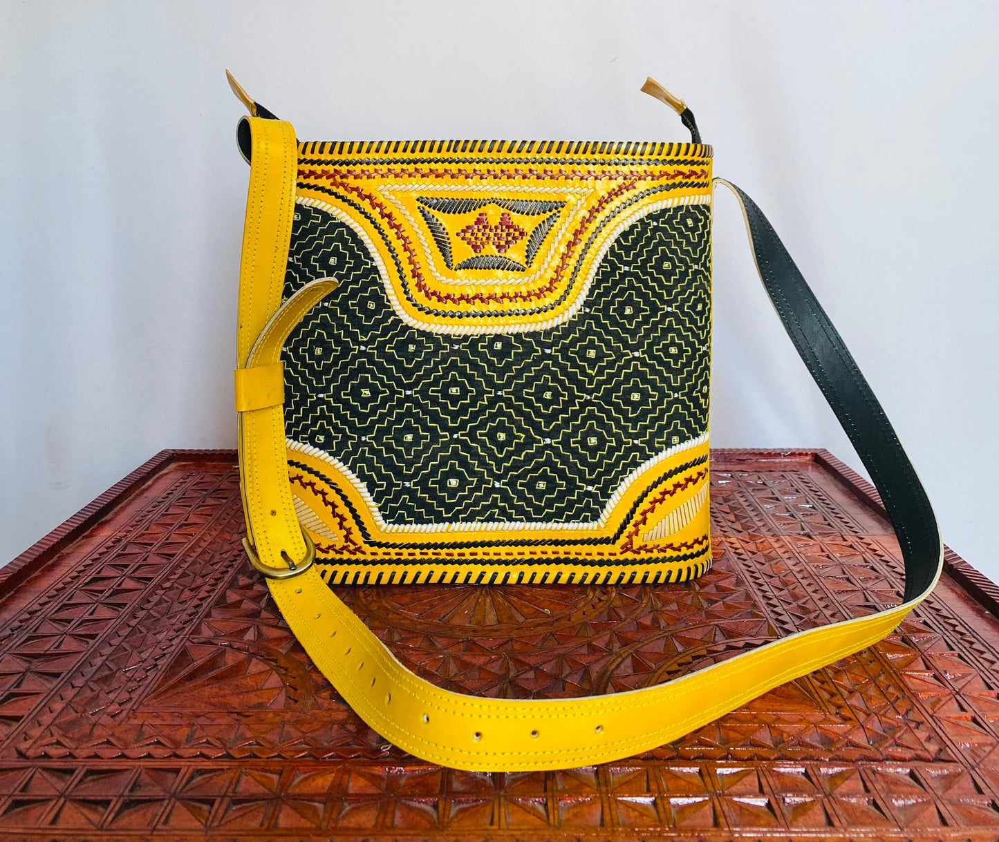 Kambhiro - Sling/Shoulder Bag