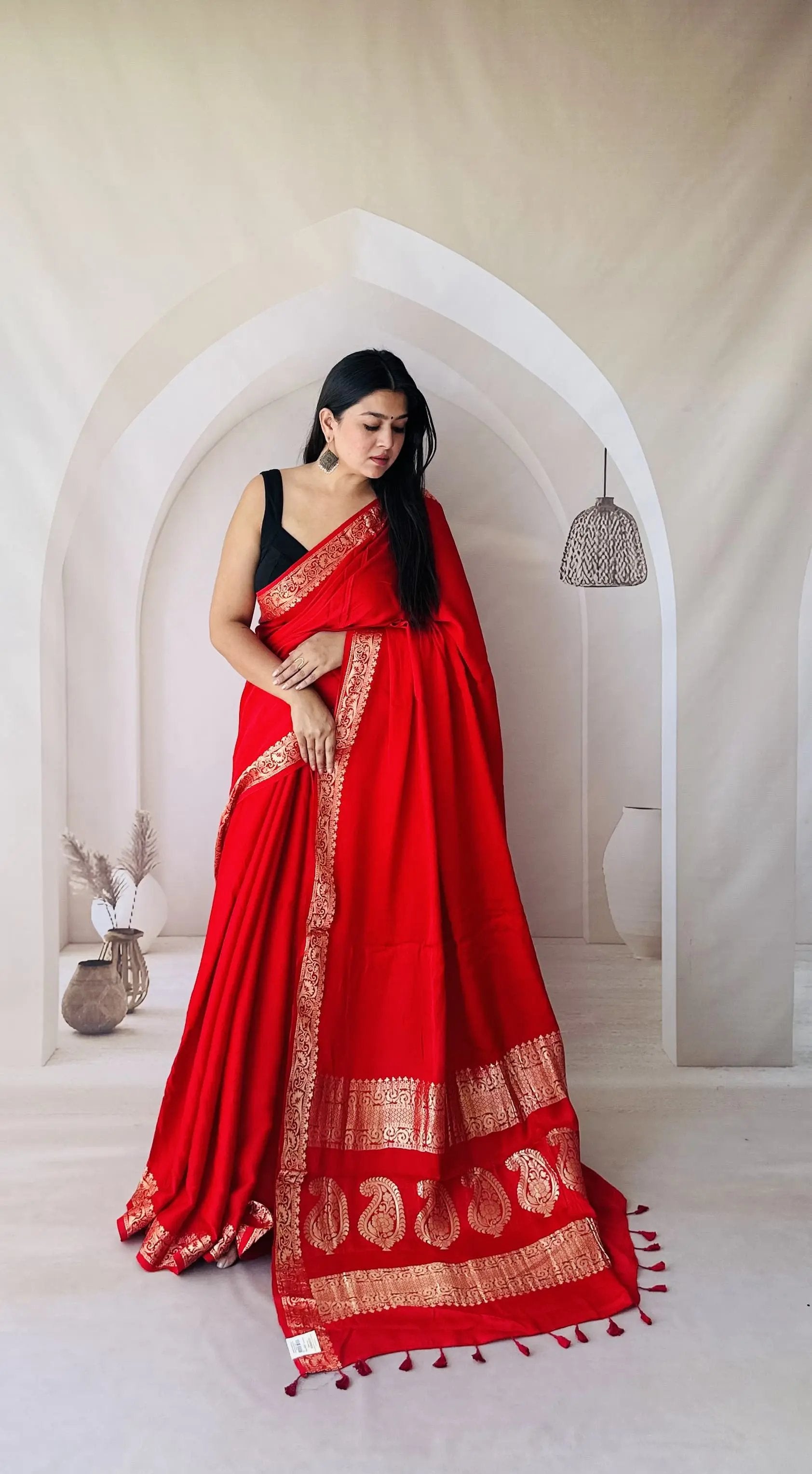 Nakshi Jari Border Plain Modal Saree RAKHIYO