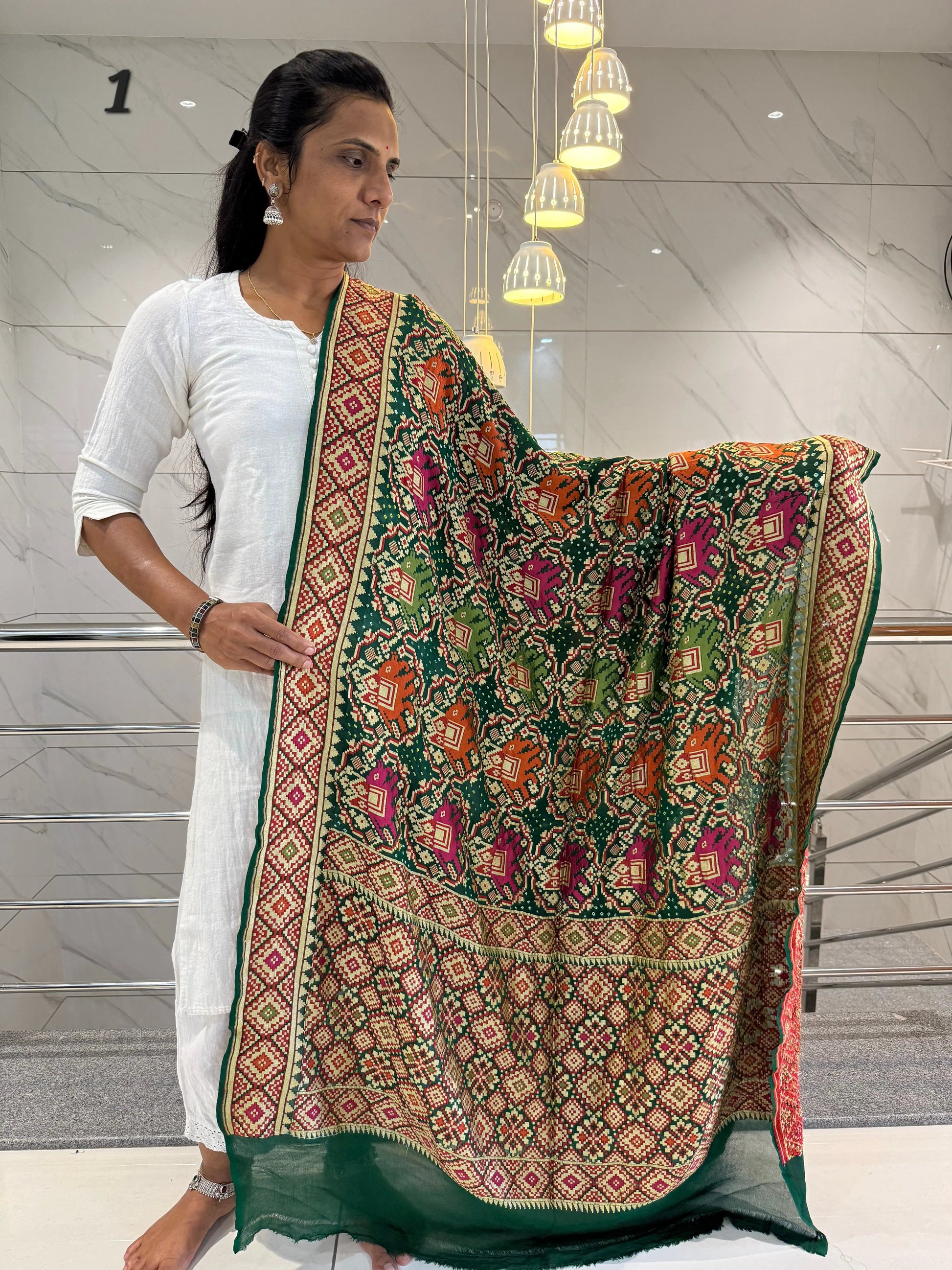 Minakari Banarasi-Bandhani Pure Crepe Dupatta RAKHIYO