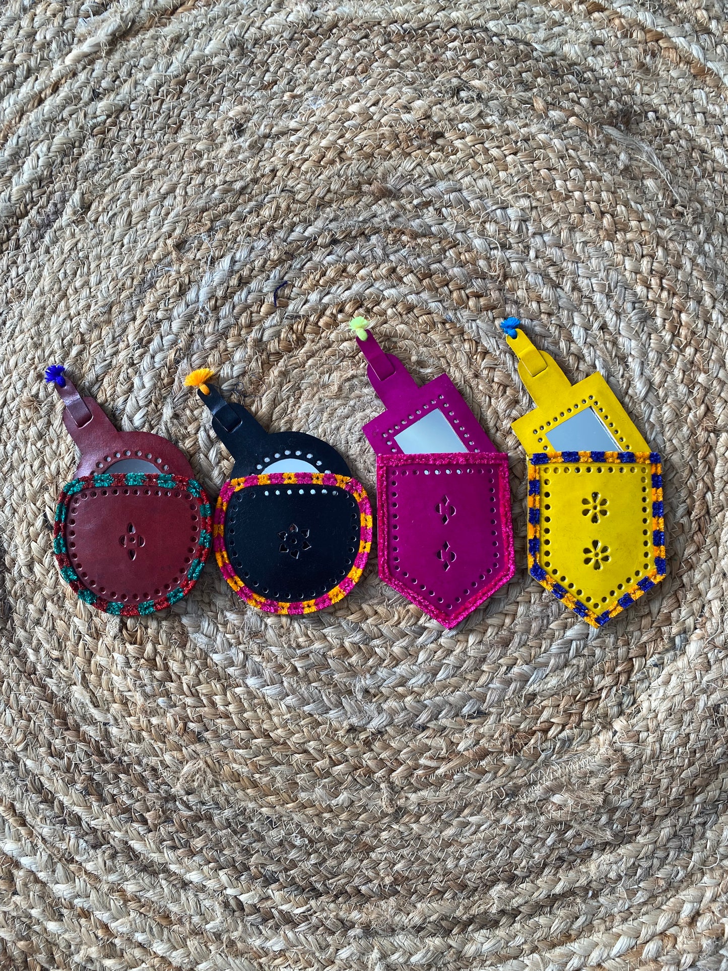 Mini mirror (4pcs set)