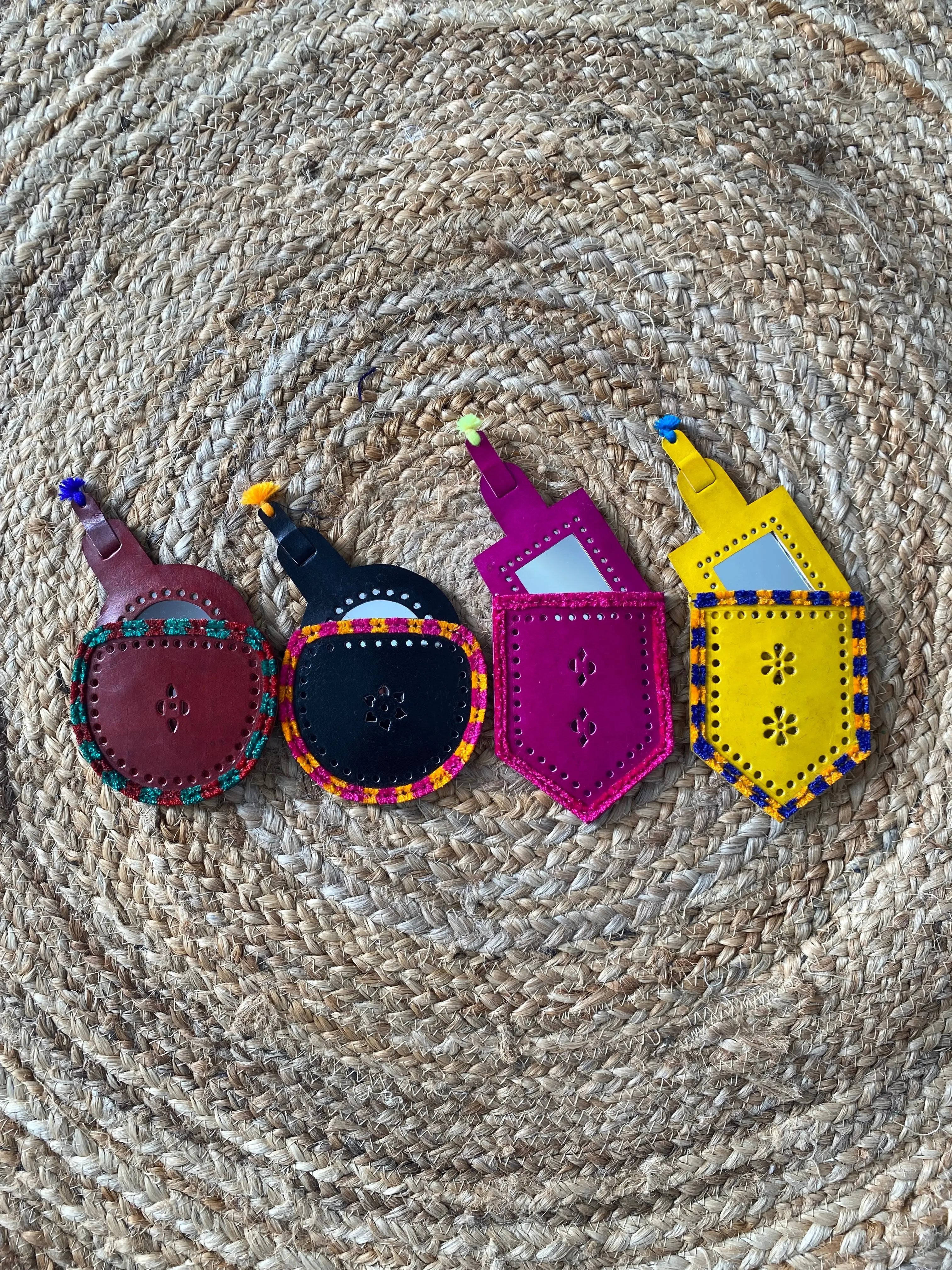 Mini mirror (4pcs set) RAKHIYO