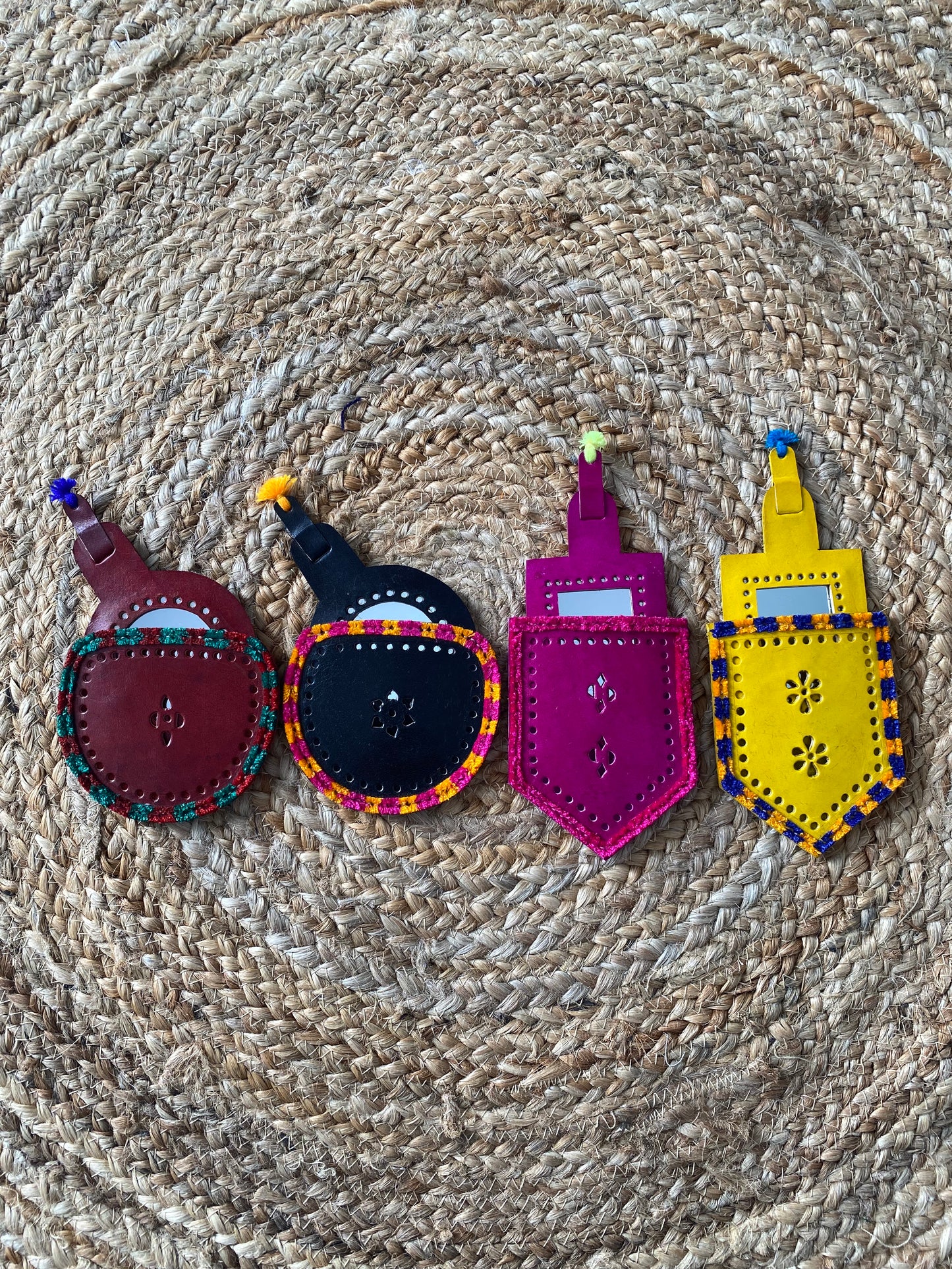 Mini mirror (4pcs set)