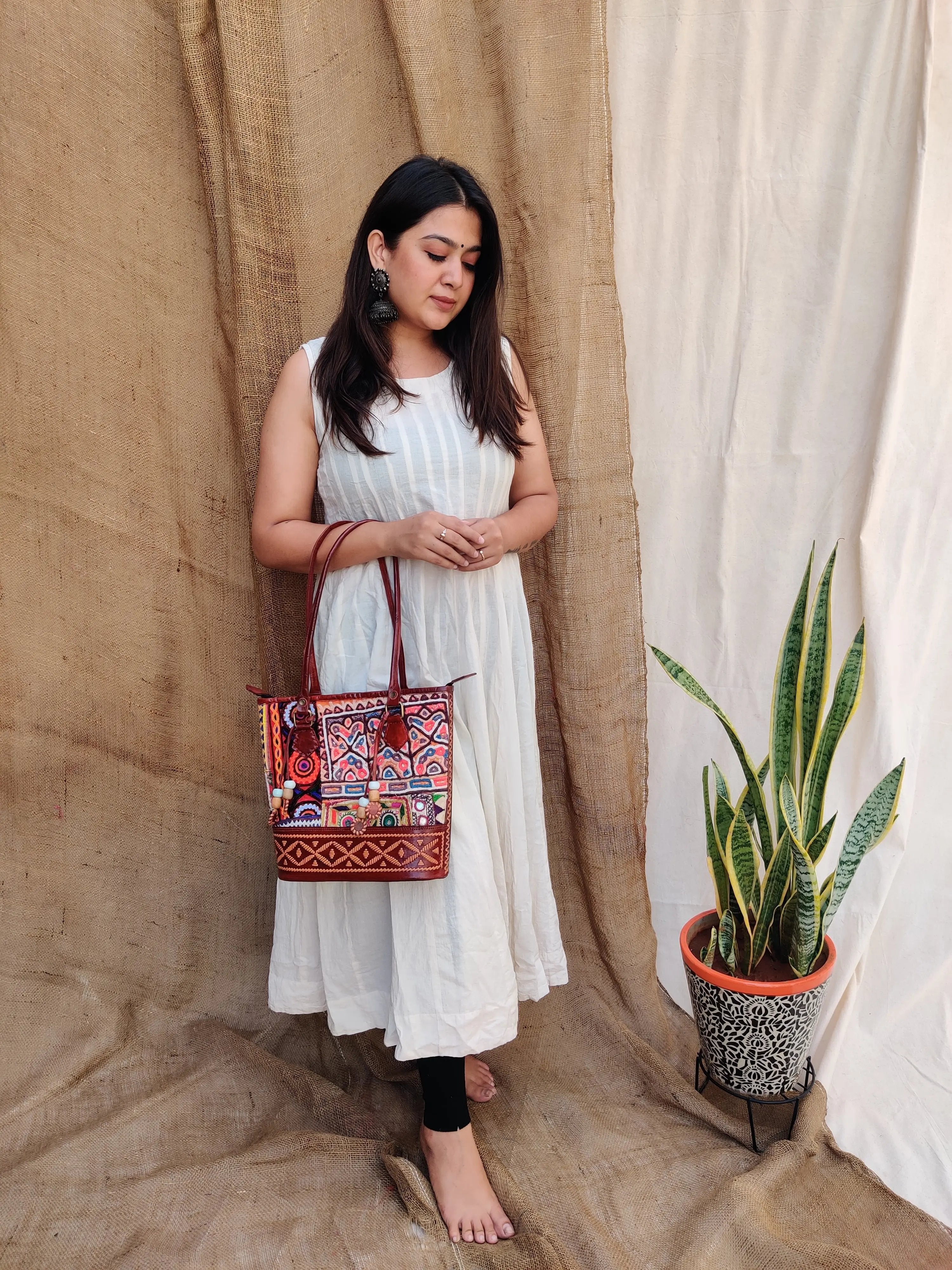 Kutchhi Antique - The Tote RAKHIYO