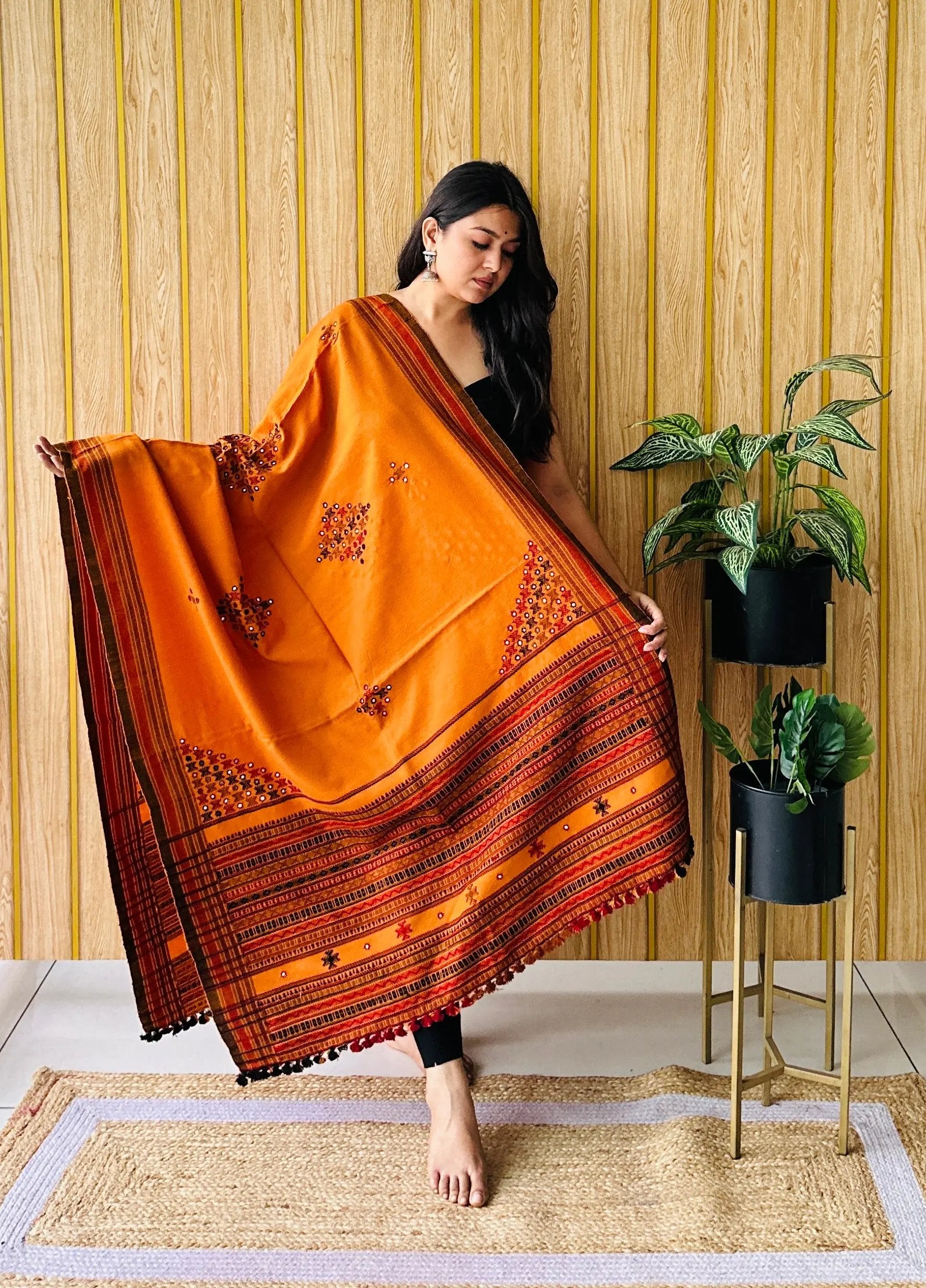 Mustard Corner Buti Bhujodi Woolen Shawl RAKHIYO