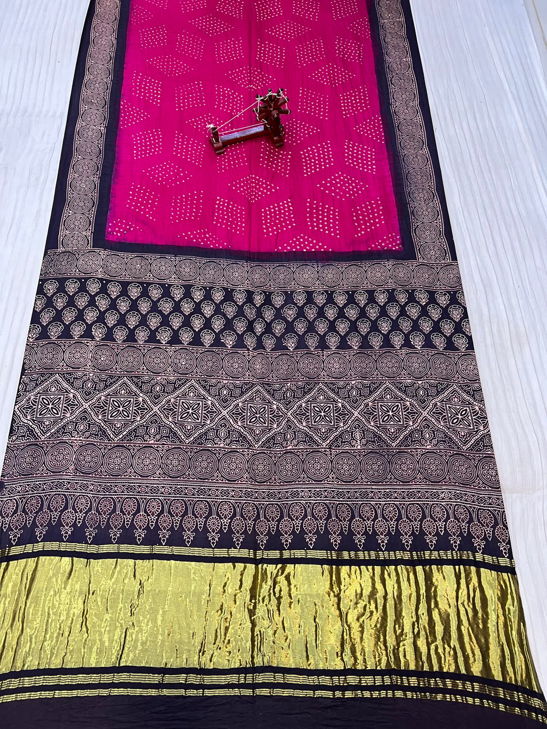 Pink Premium Rai Bandhej Gaji Silk Ajarakh-bandhani Saree RAKHIYO