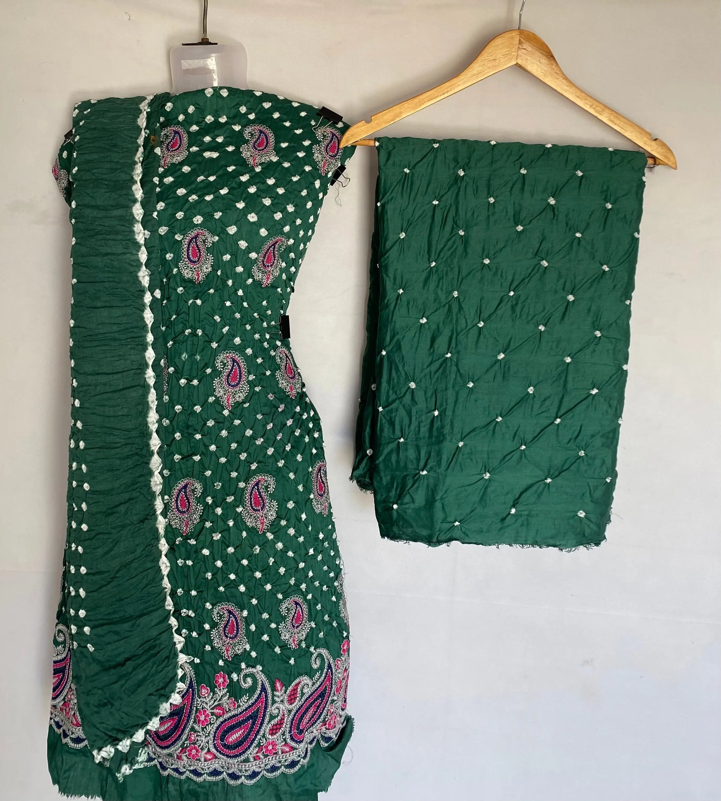 Sea Green Lakhanavi Buta Bandhani Suit Material RAKHIYO