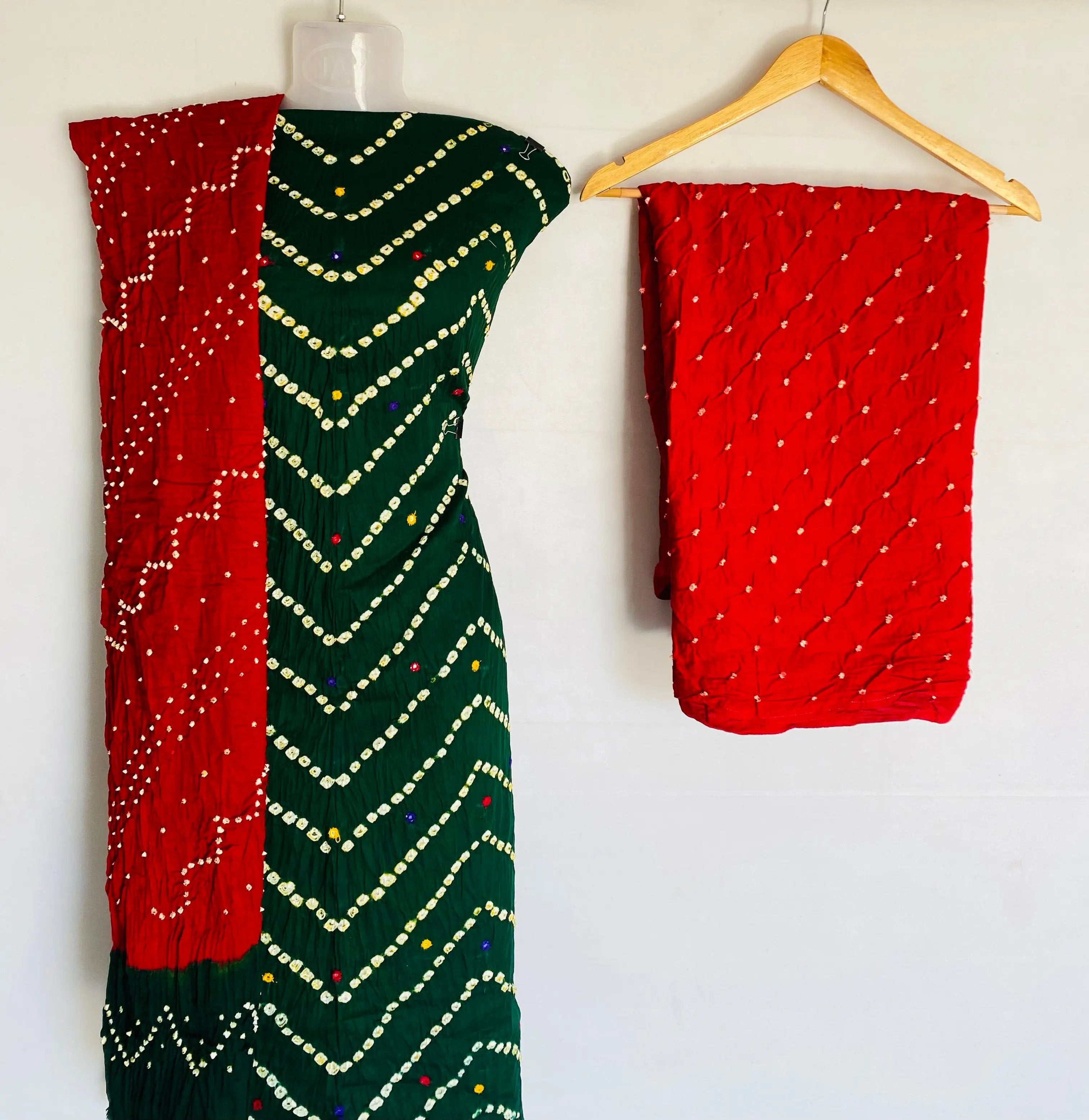 Green Bandhani Leriyo Cotton Satin Suit Material RAKHIYO