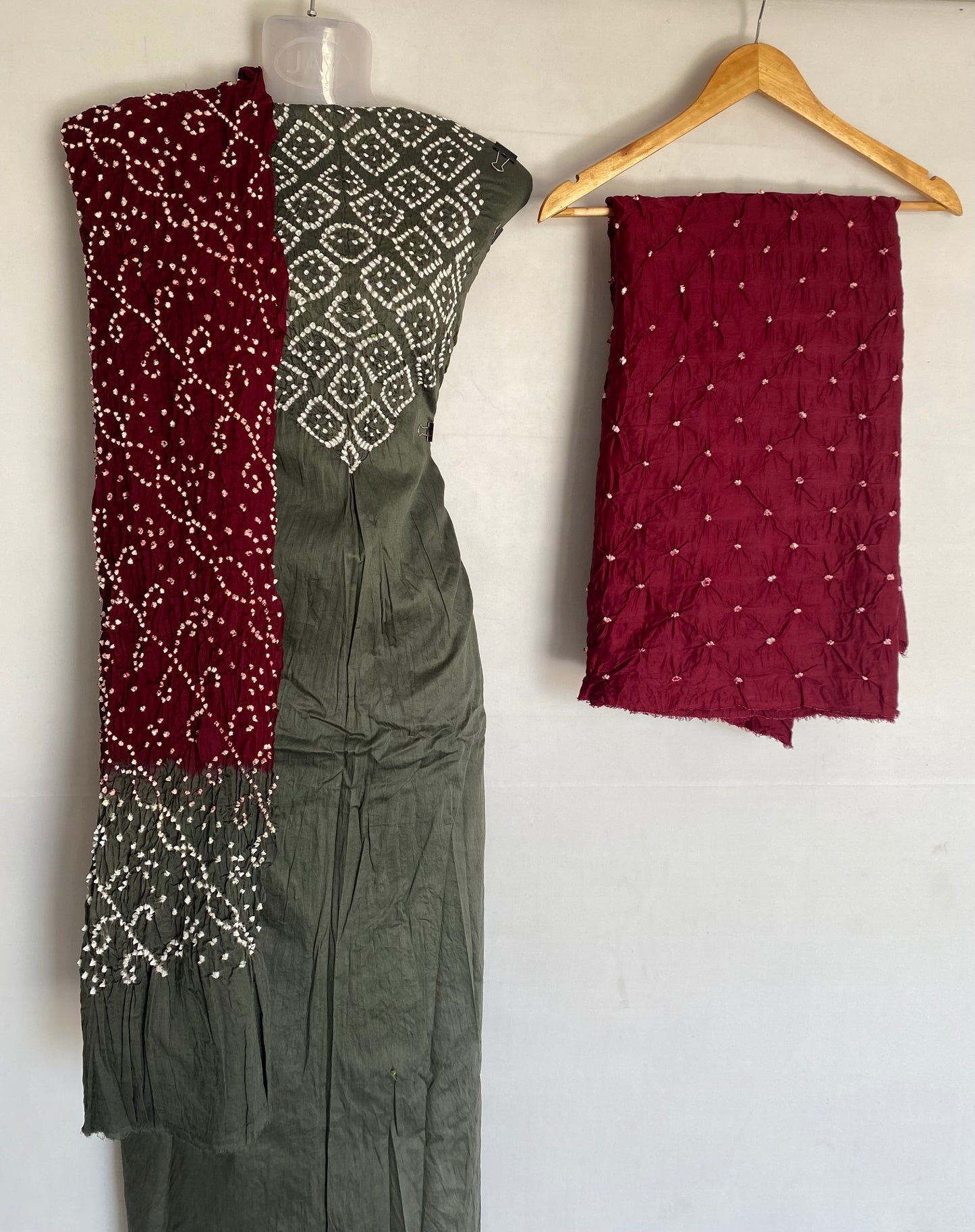 Gala Bandhani Suit Material