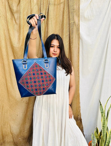 Jat - The Tote RAKHIYO