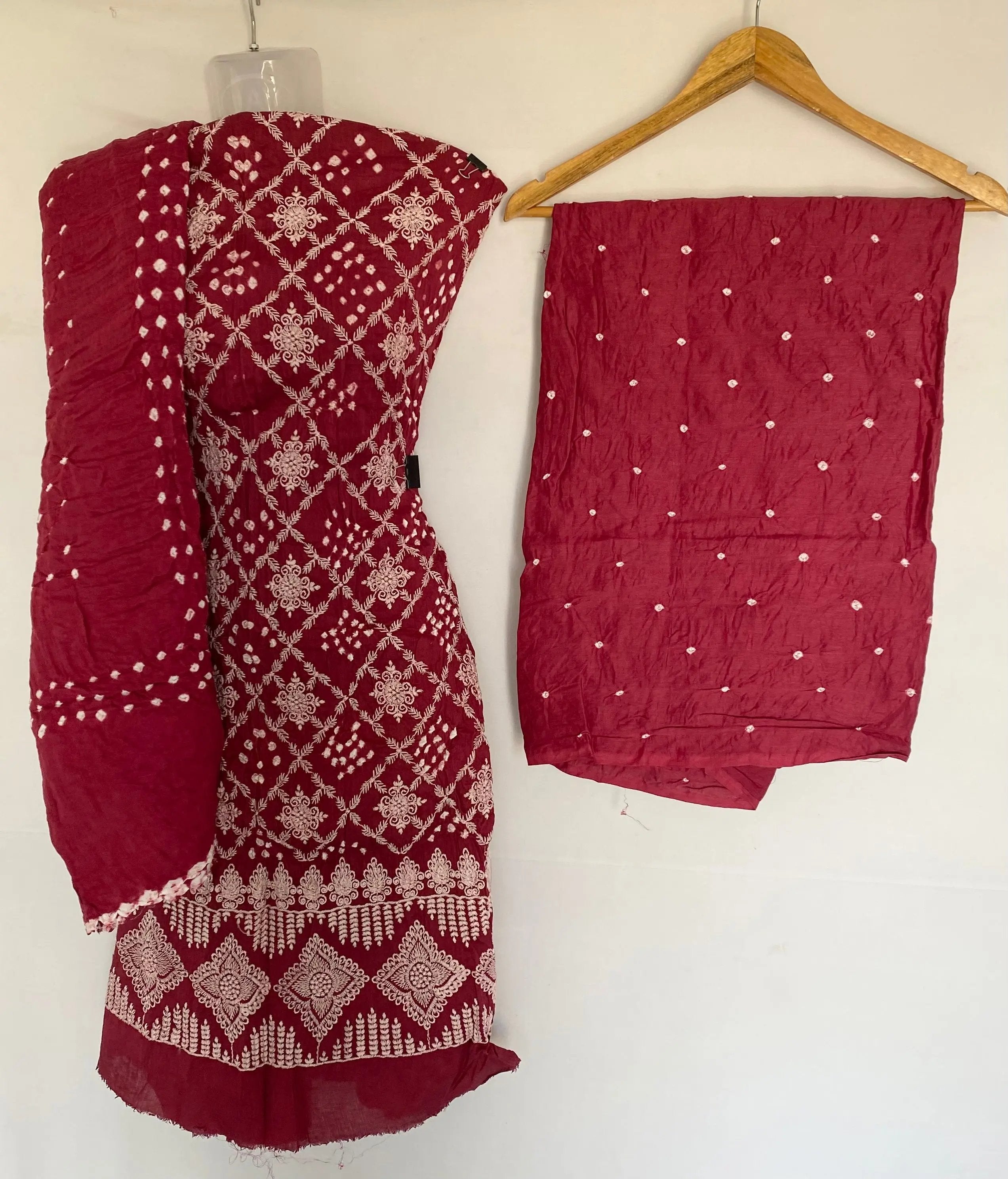 Onion Lakhanavi Bandhani Cotton Satin Suit Material RAKHIYO