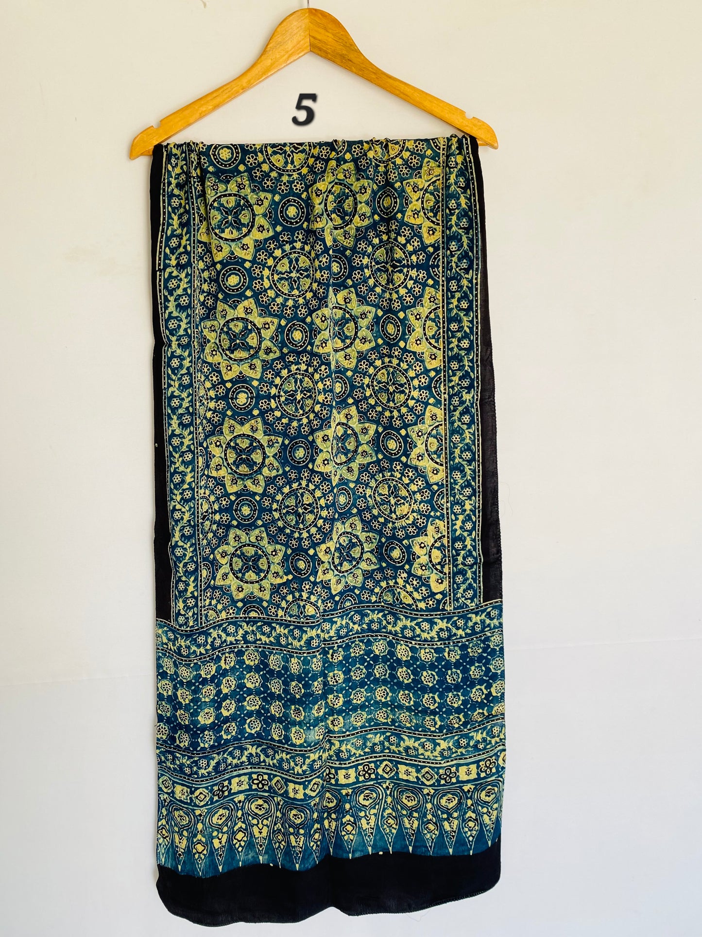 Ajarakh Modal Stoles