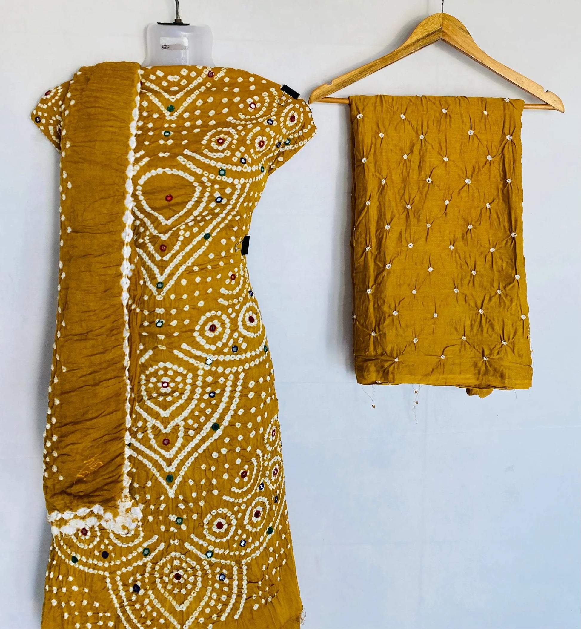 Mustard Aabhla Bandhani Suit Material RAKHIYO