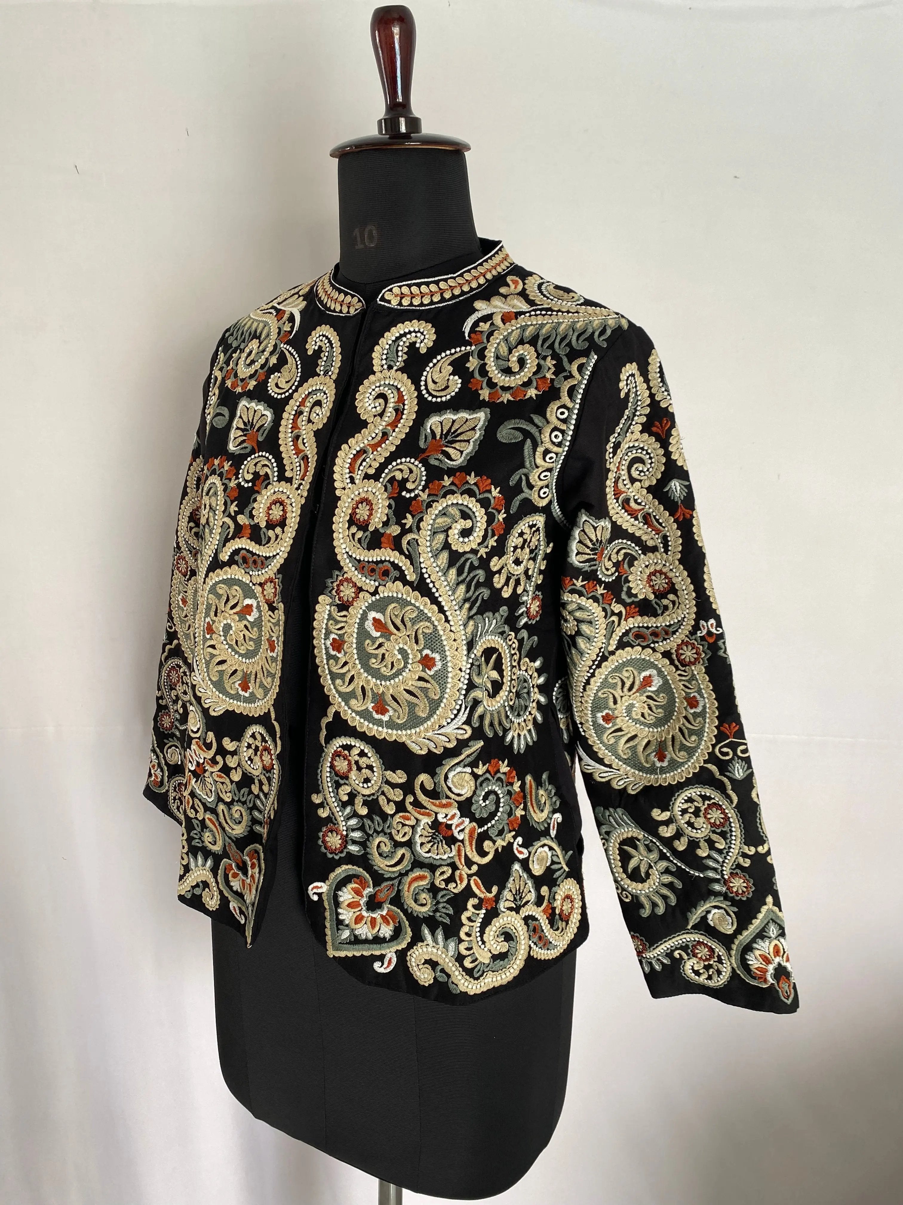 Kasida Embroidered Jacket RAKHIYO