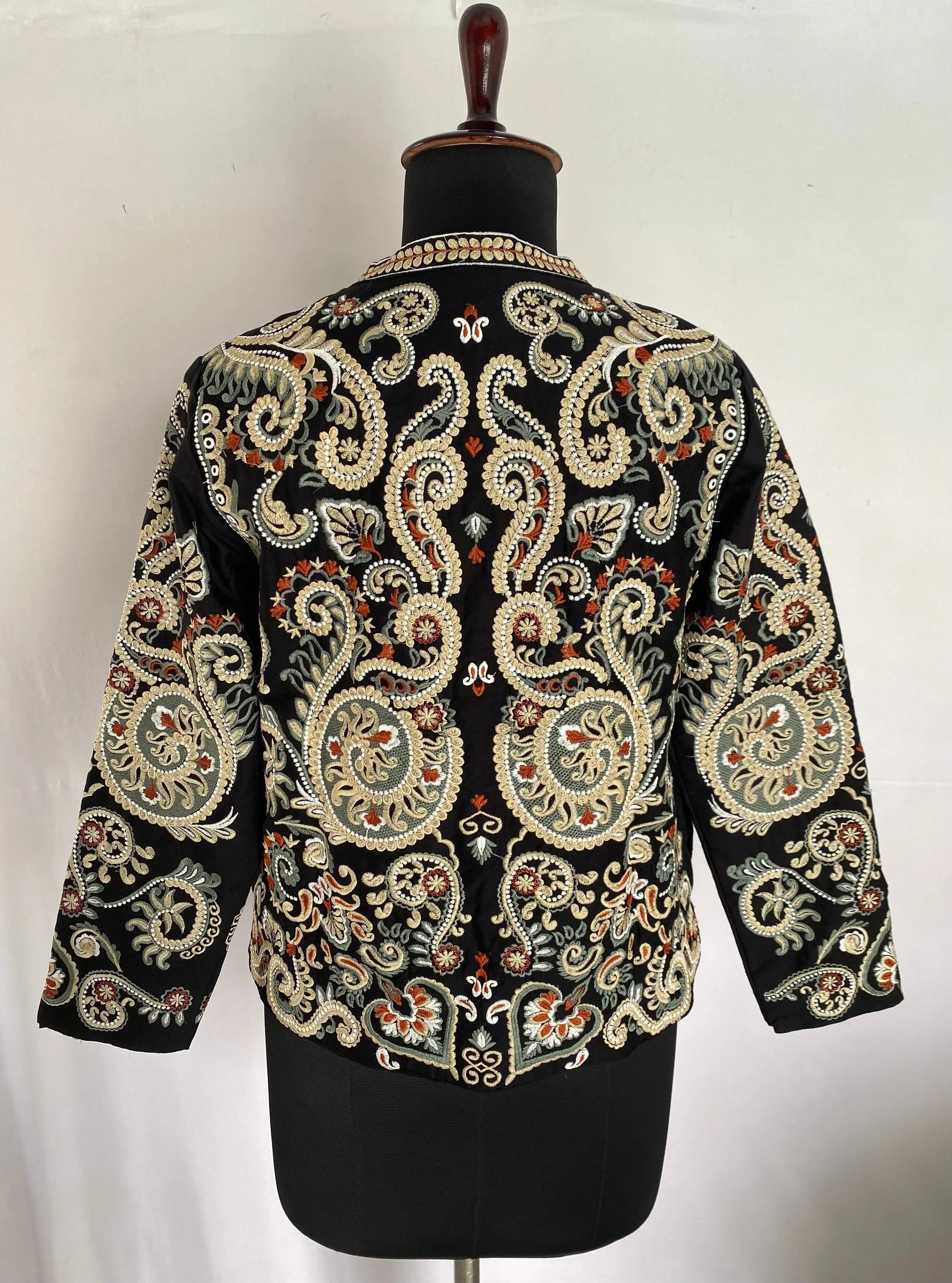 Kasida Embroidered Jacket RAKHIYO