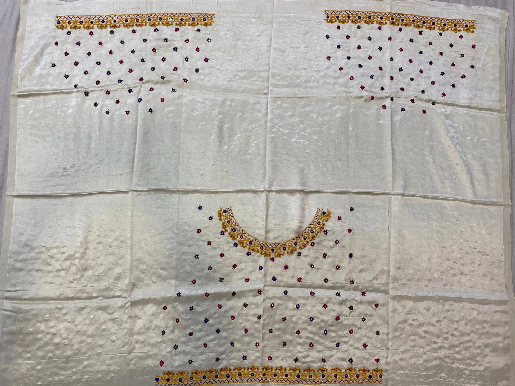 Kutch Embroidered Mashroo Silk Blouse Piece RAKHIYO