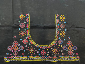 Mutva Kutch Embroidered Mashroo Silk Blouse Piece RAKHIYO