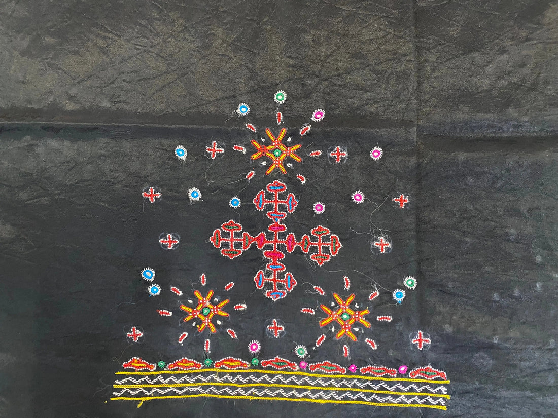 Mutva Kutch Embroidered Mashroo Silk Blouse Piece RAKHIYO