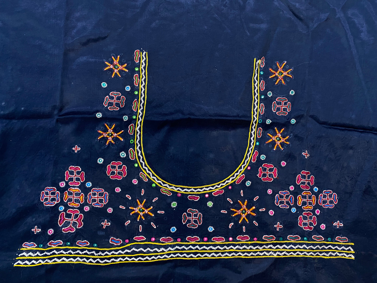 Mutva Kutch Embroidered Mashroo Silk Blouse Piece