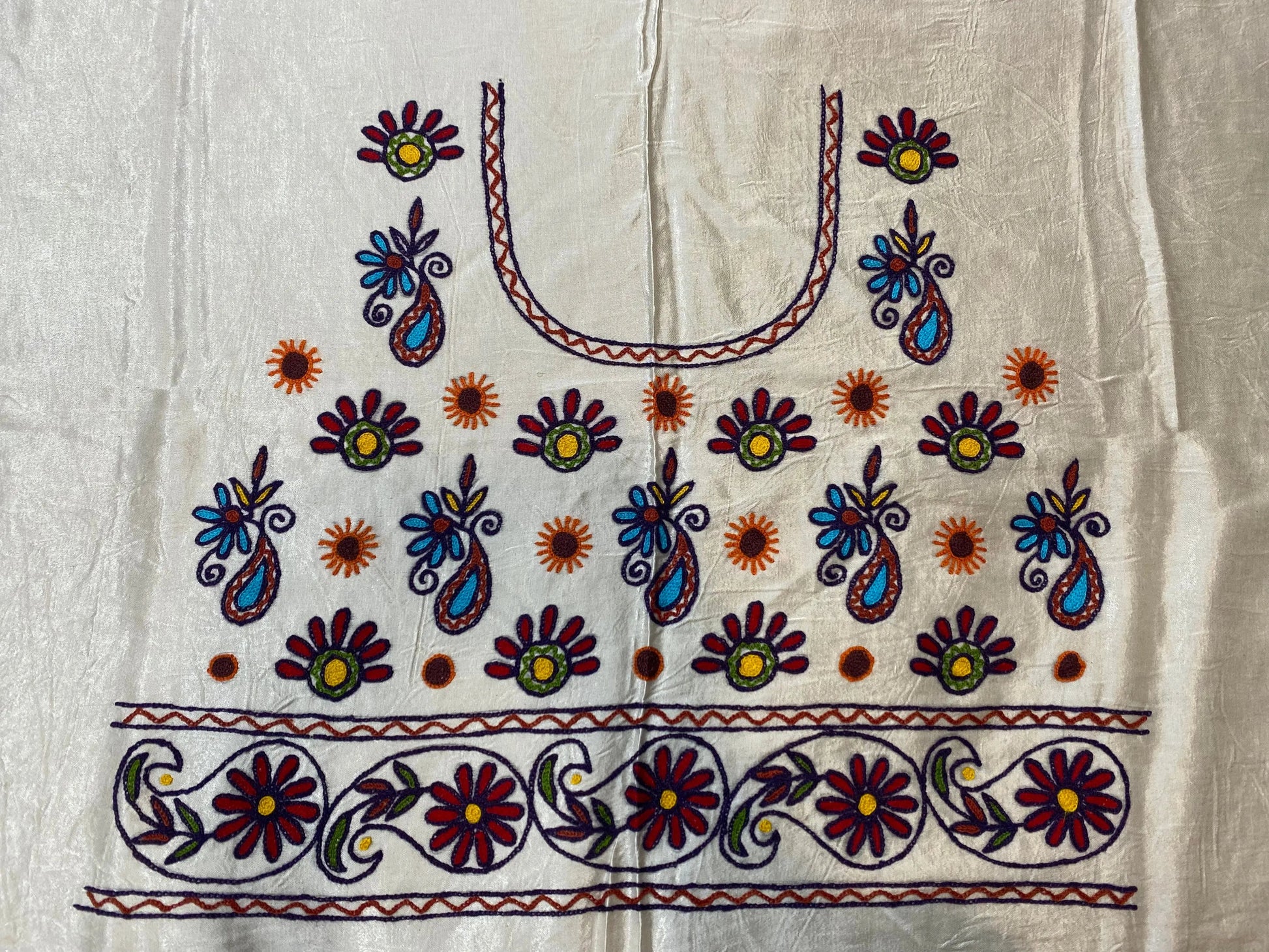 Aari Work Kutch Embroidered Mashroo Silk Blouse Piece RAKHIYO