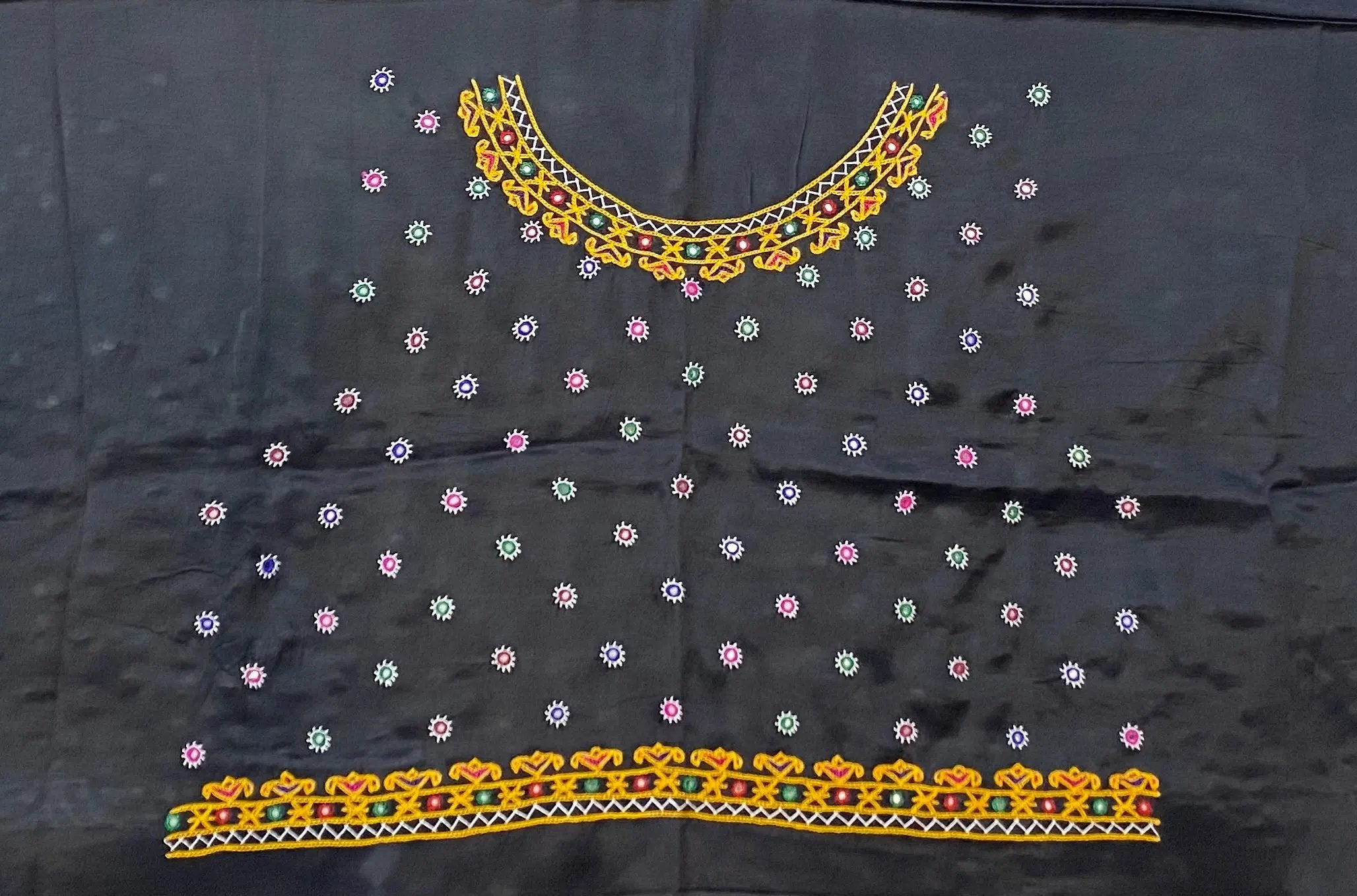 Kutch Embroidered Mashroo Silk Blouse Piece RAKHIYO