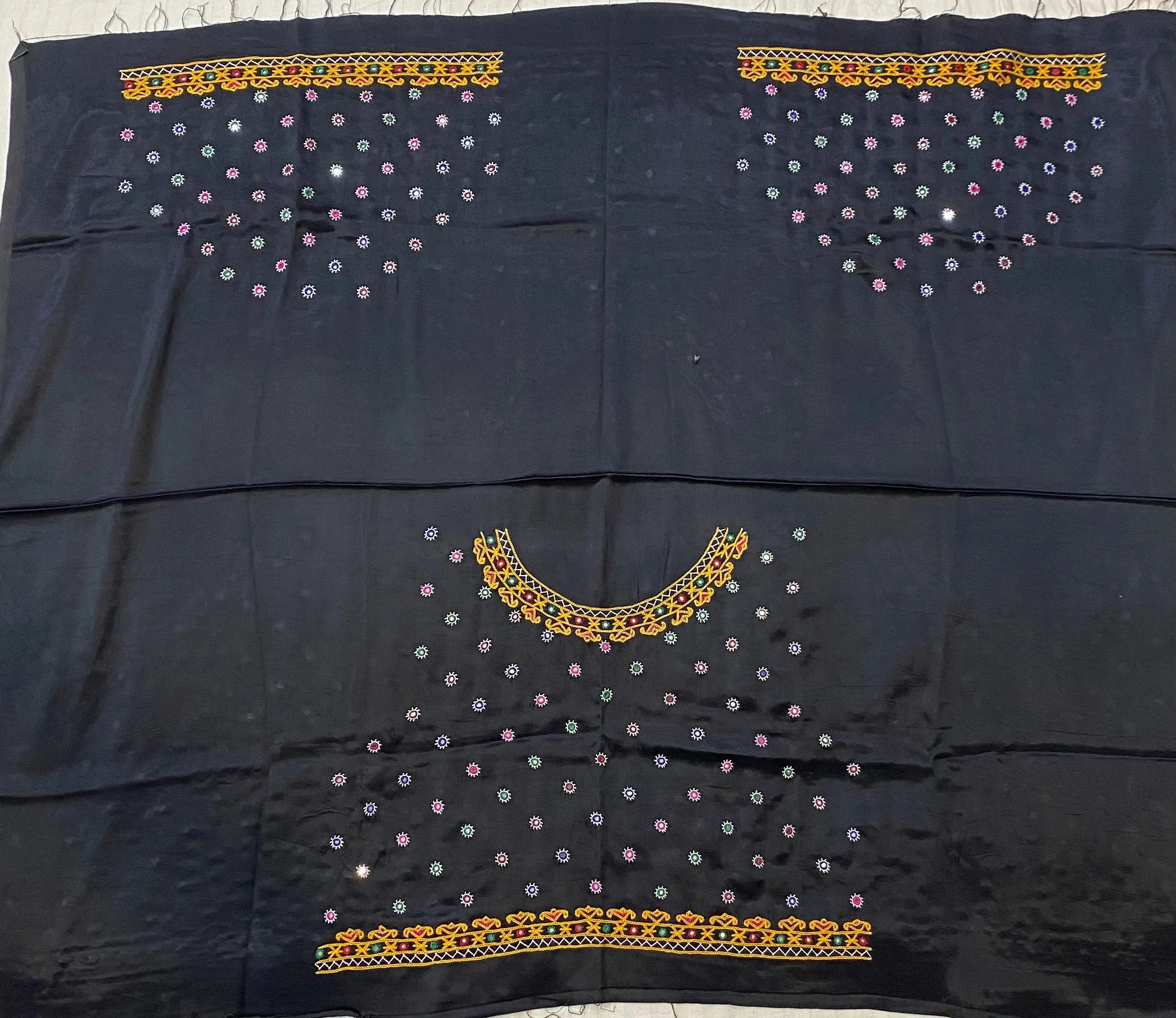 Kutch Embroidered Mashroo Silk Blouse Piece RAKHIYO