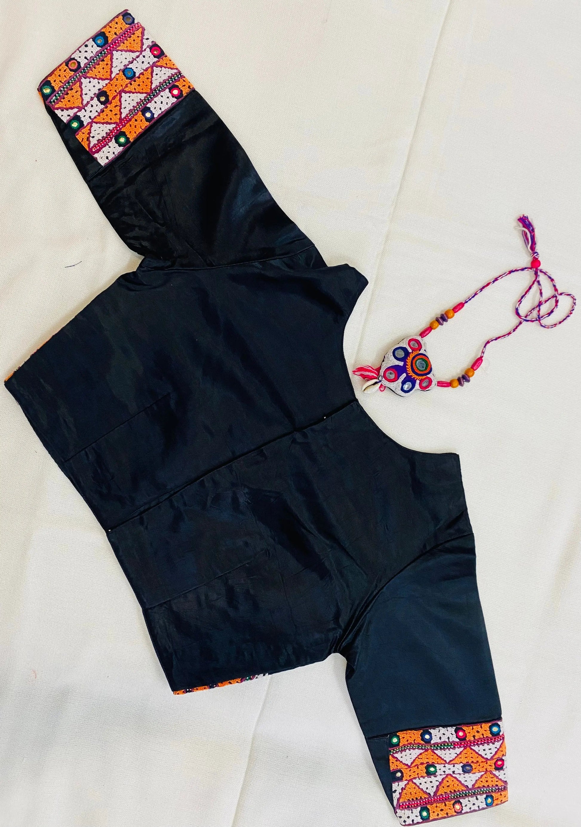 Mashroo Kutchi Handwork Blouse RAKHIYO