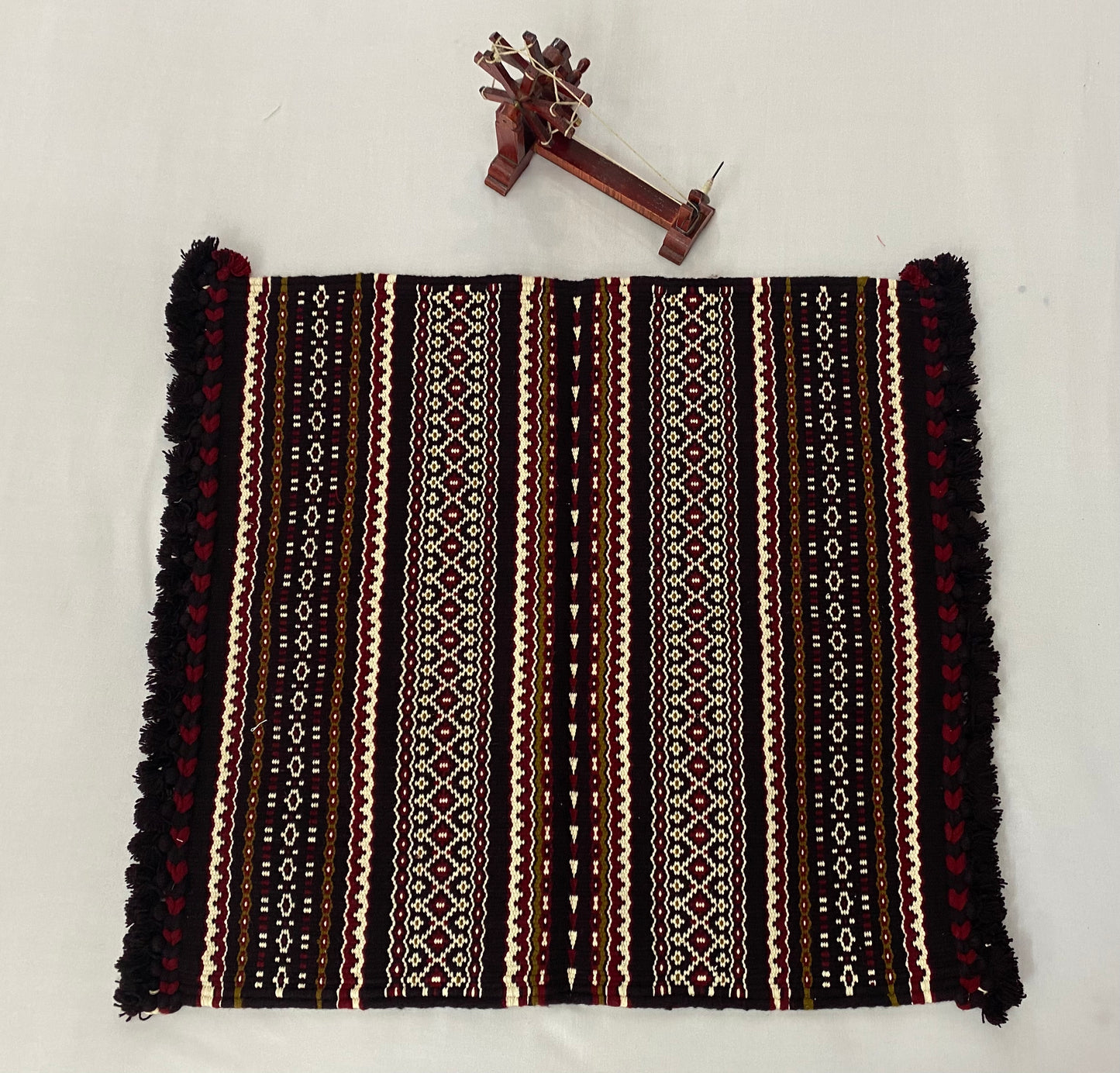 Handweave Bhujodi Wool Aashan