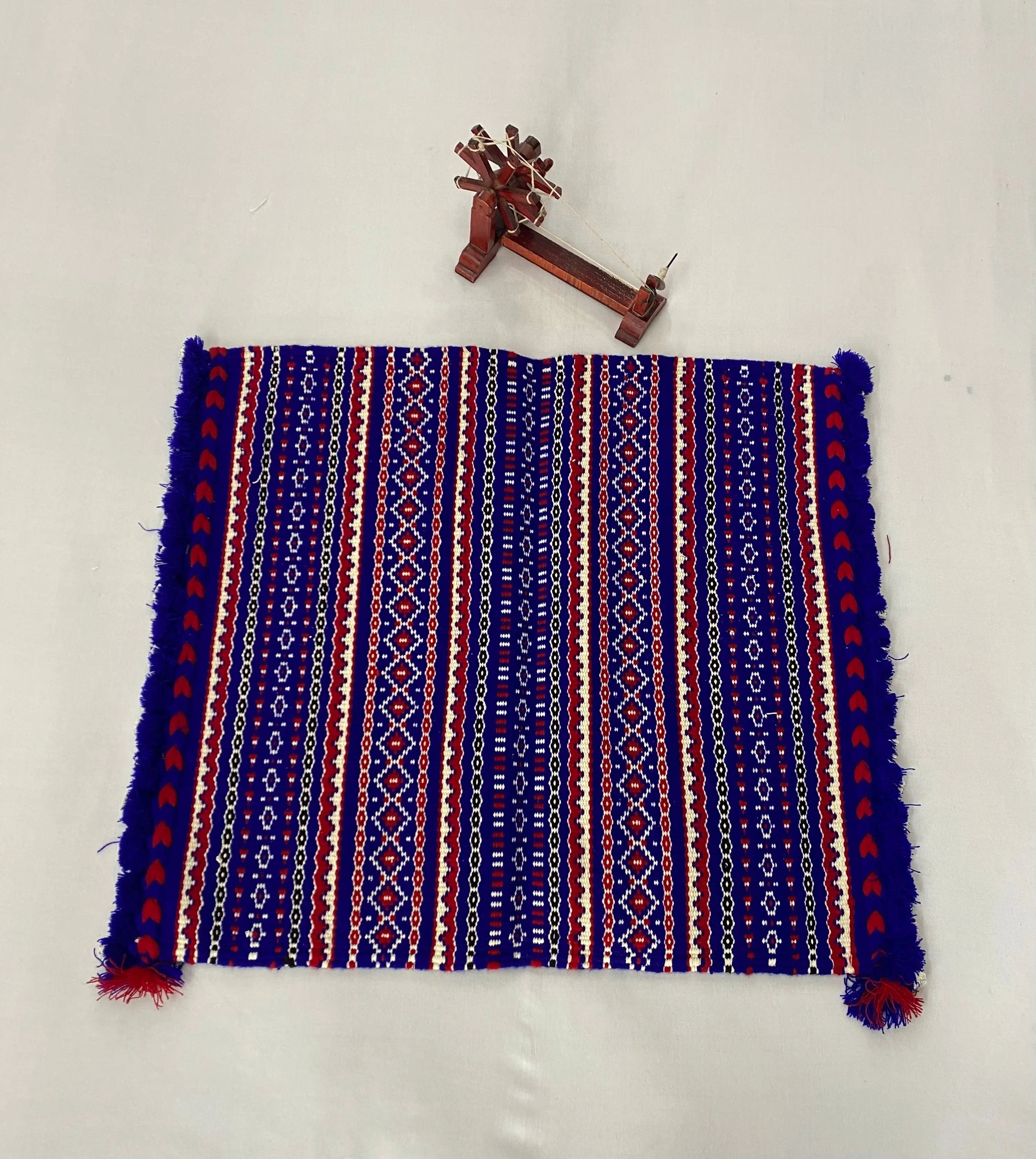 Handweave Bhujodi Wool Aashan(2x2 feet) RAKHIYO
