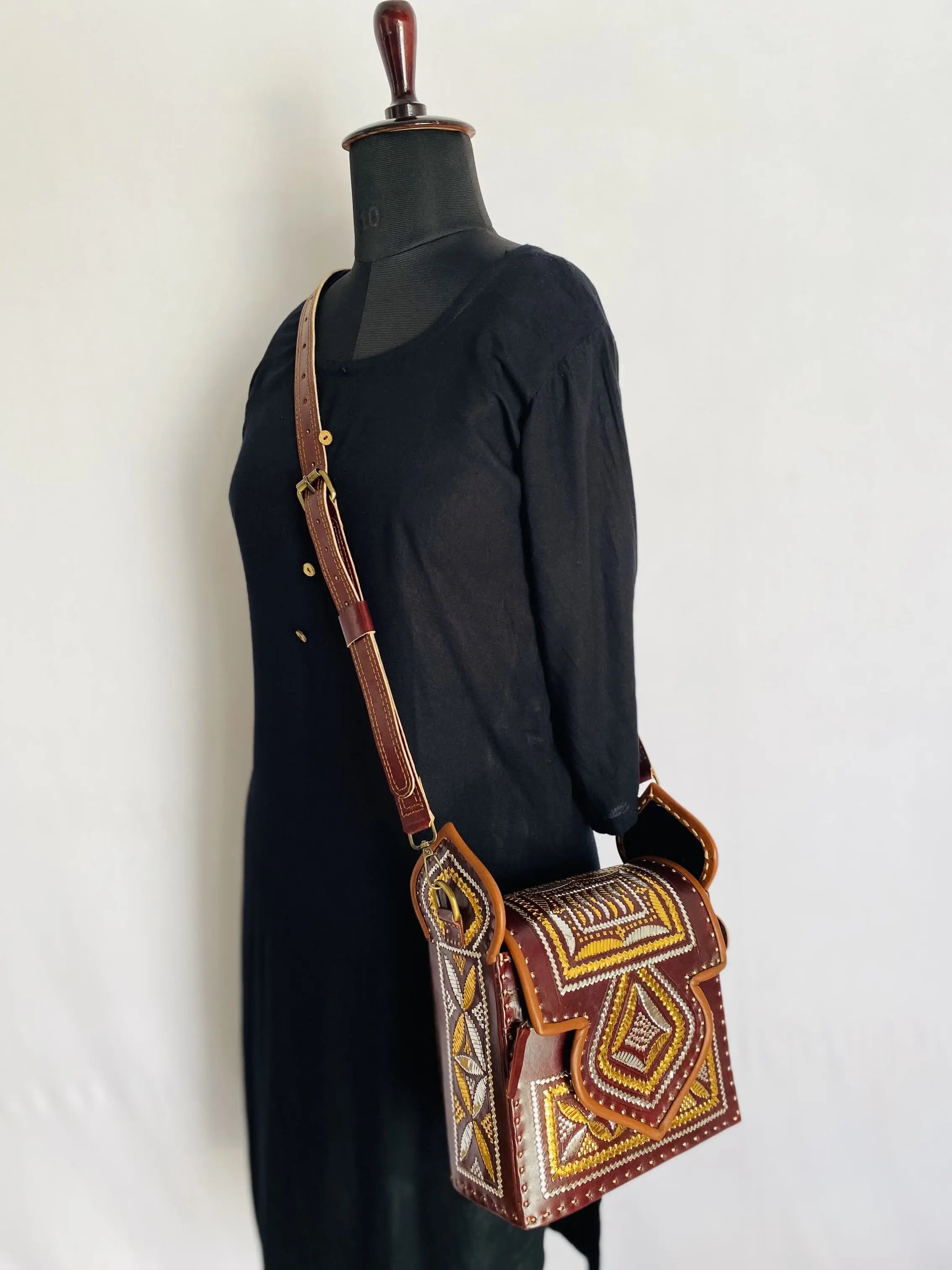 Zari Brown- The Premium Bag RAKHIYO