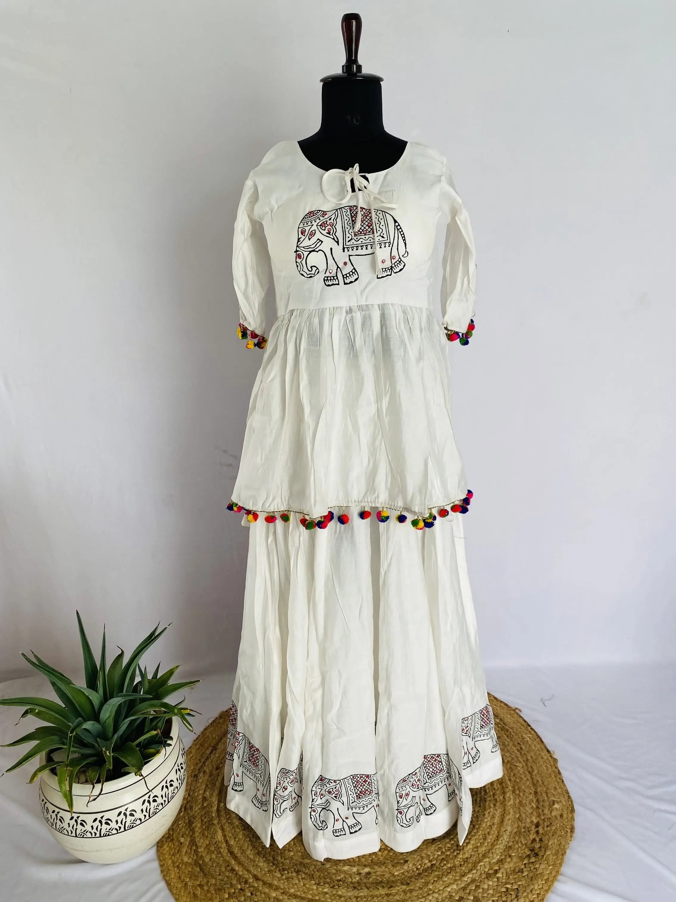 Elephant White 2 pcs  Blockprint Cotton Chaniyacholi RAKHIYO