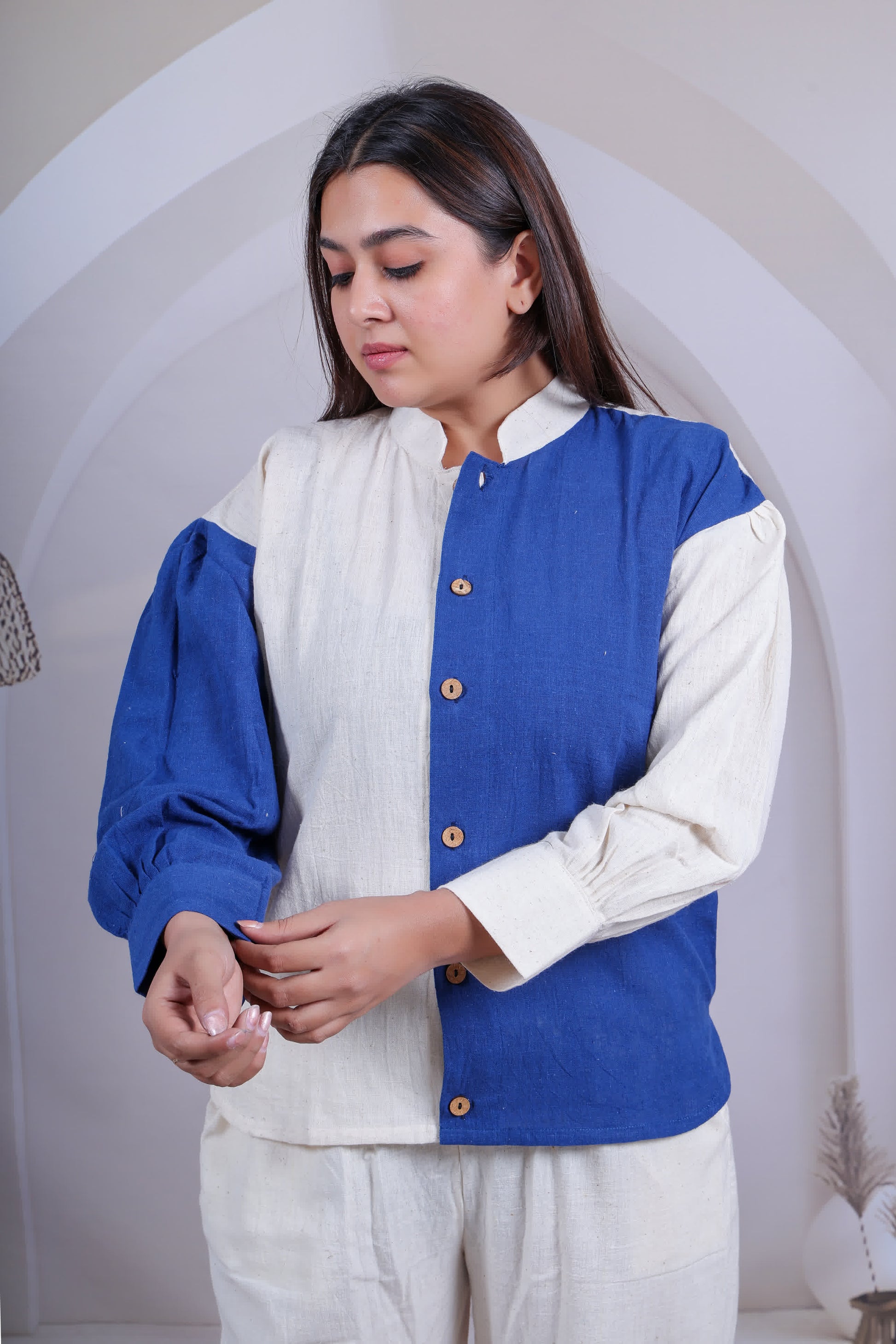 Indu Kala Cotton White-Indigo Balloon Sleeves Short Top/Co-ord Set RAKHIYO
