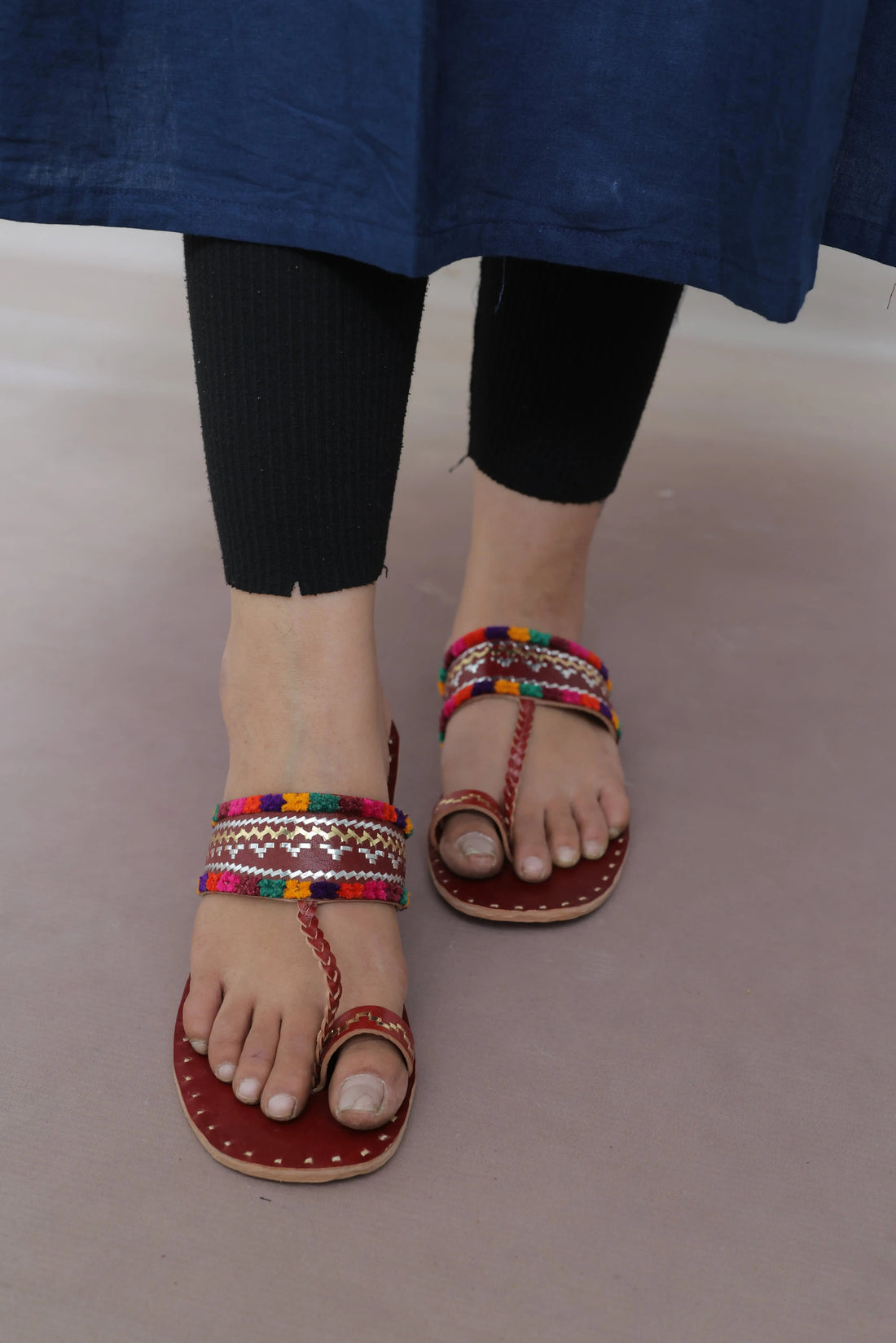 Brown Kutchhi Leather Chappal/Jutti RAKHIYO