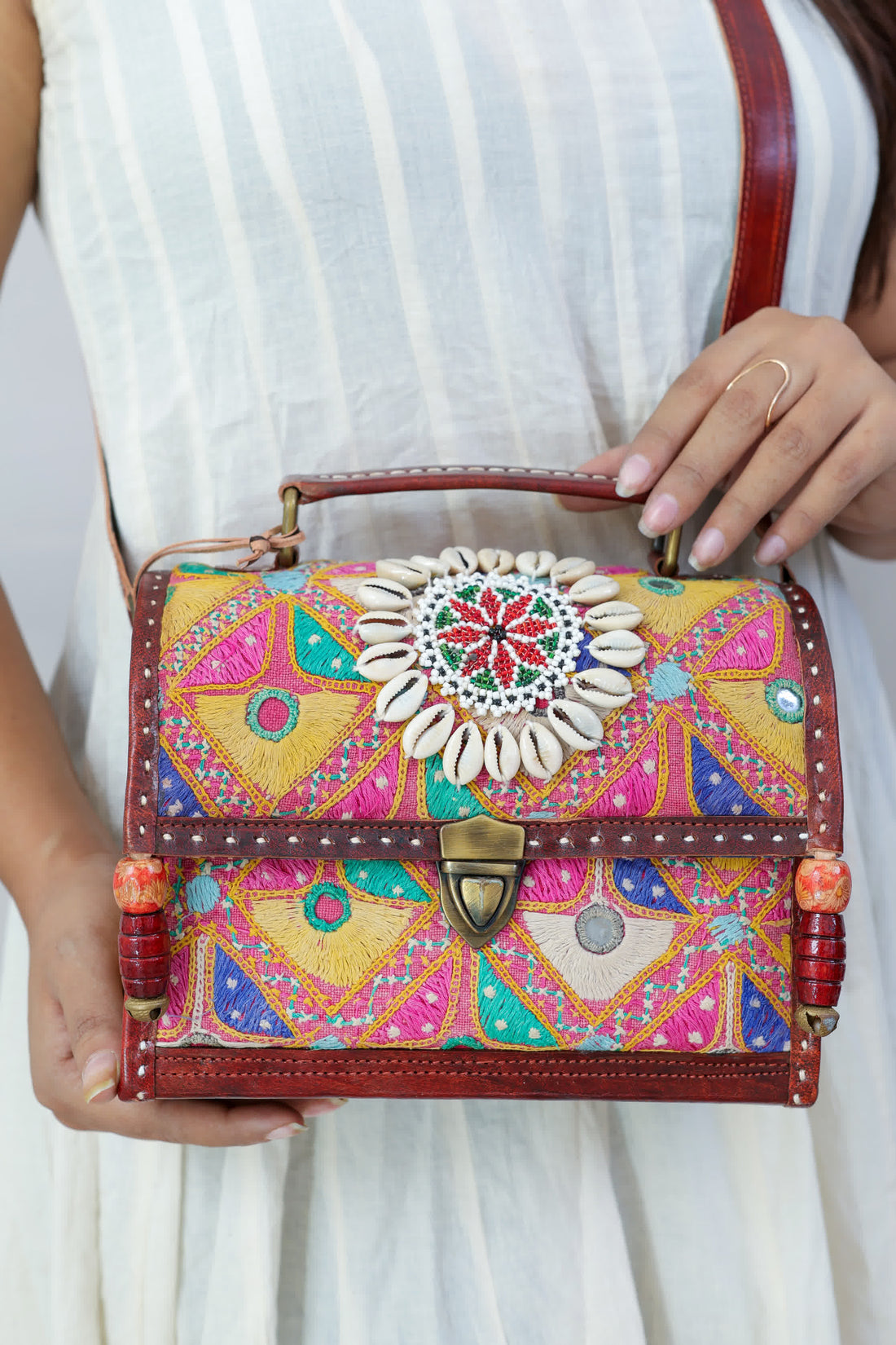 Antique Banjara Hut - The Sling RAKHIYO