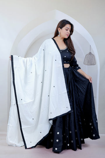 Meera Black Kutchhi Embroidered Soft Cotton Chaniyacholi