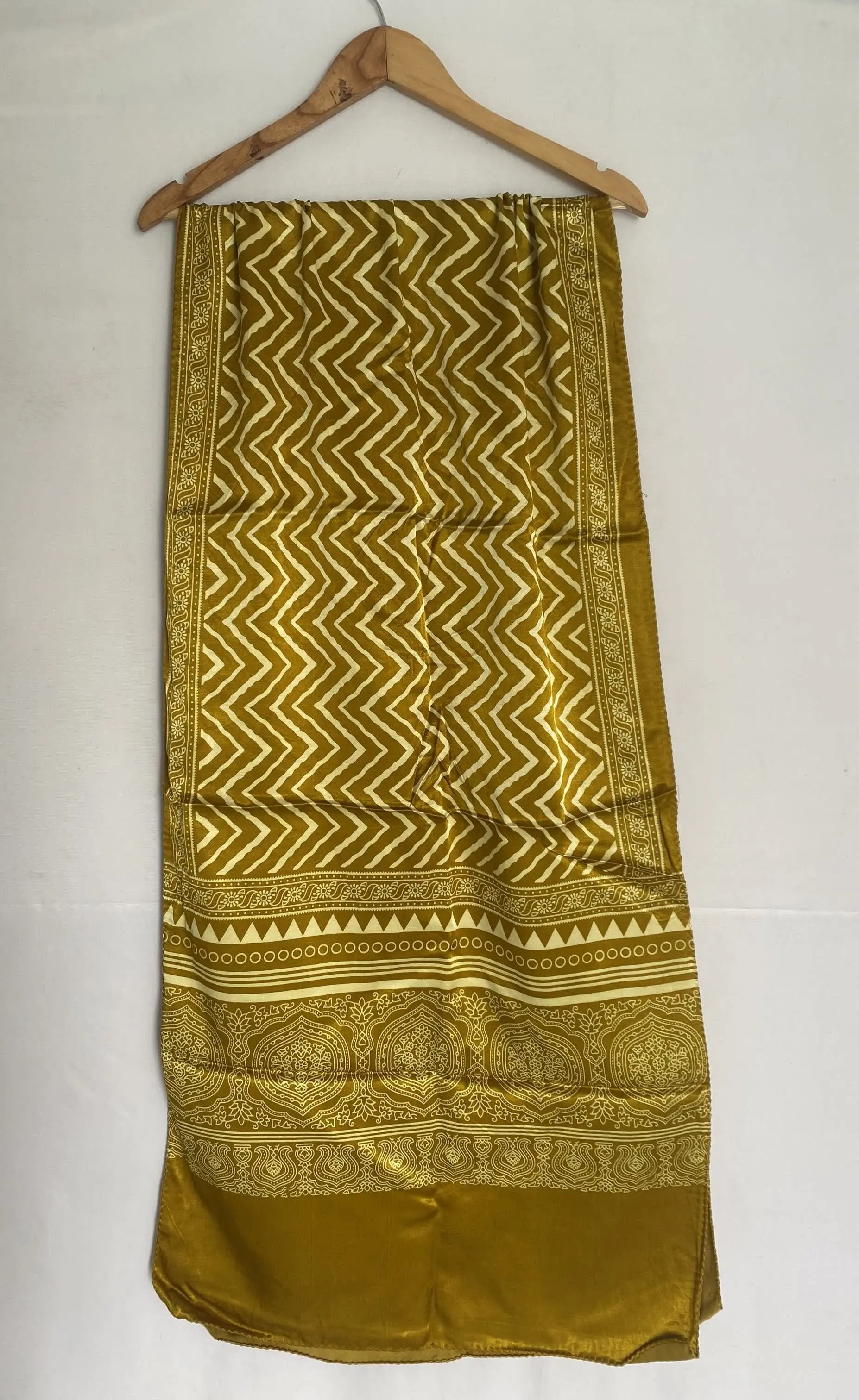 Laheriya Mashroo Stoles RAKHIYO