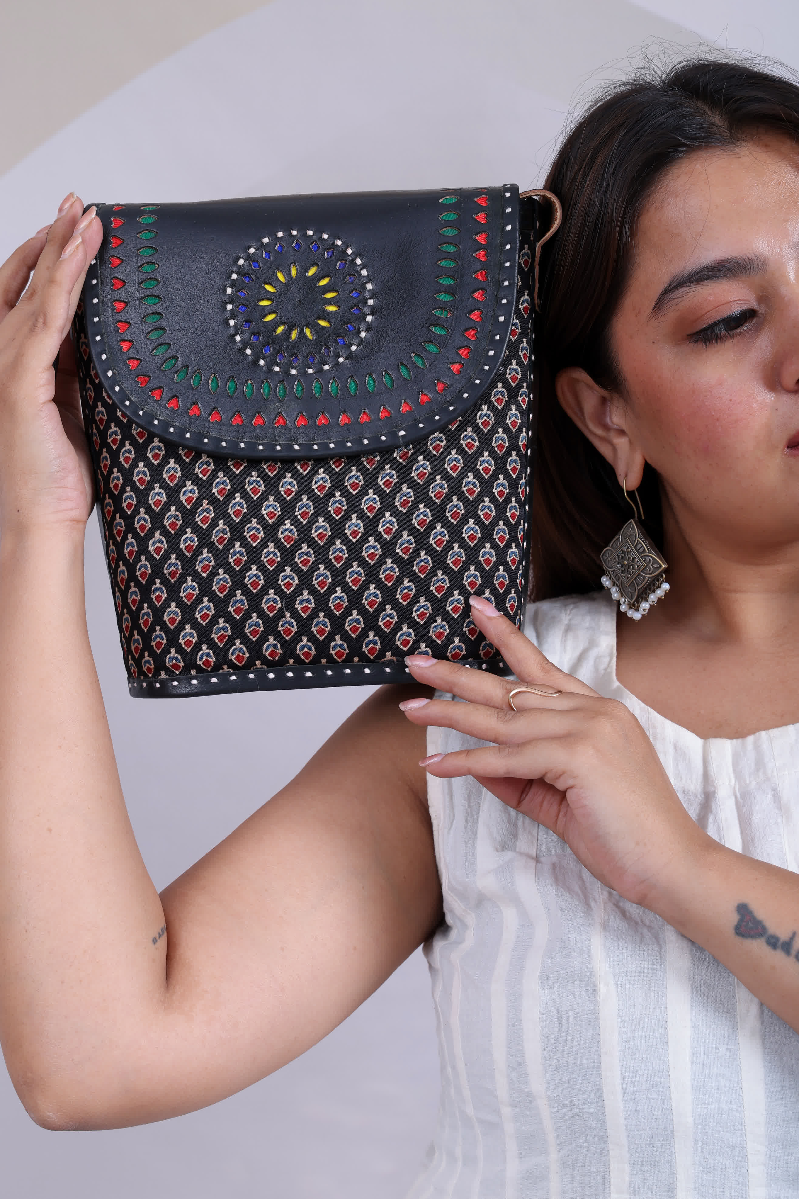 Black Ajarakh Bucket - The sling RAKHIYO