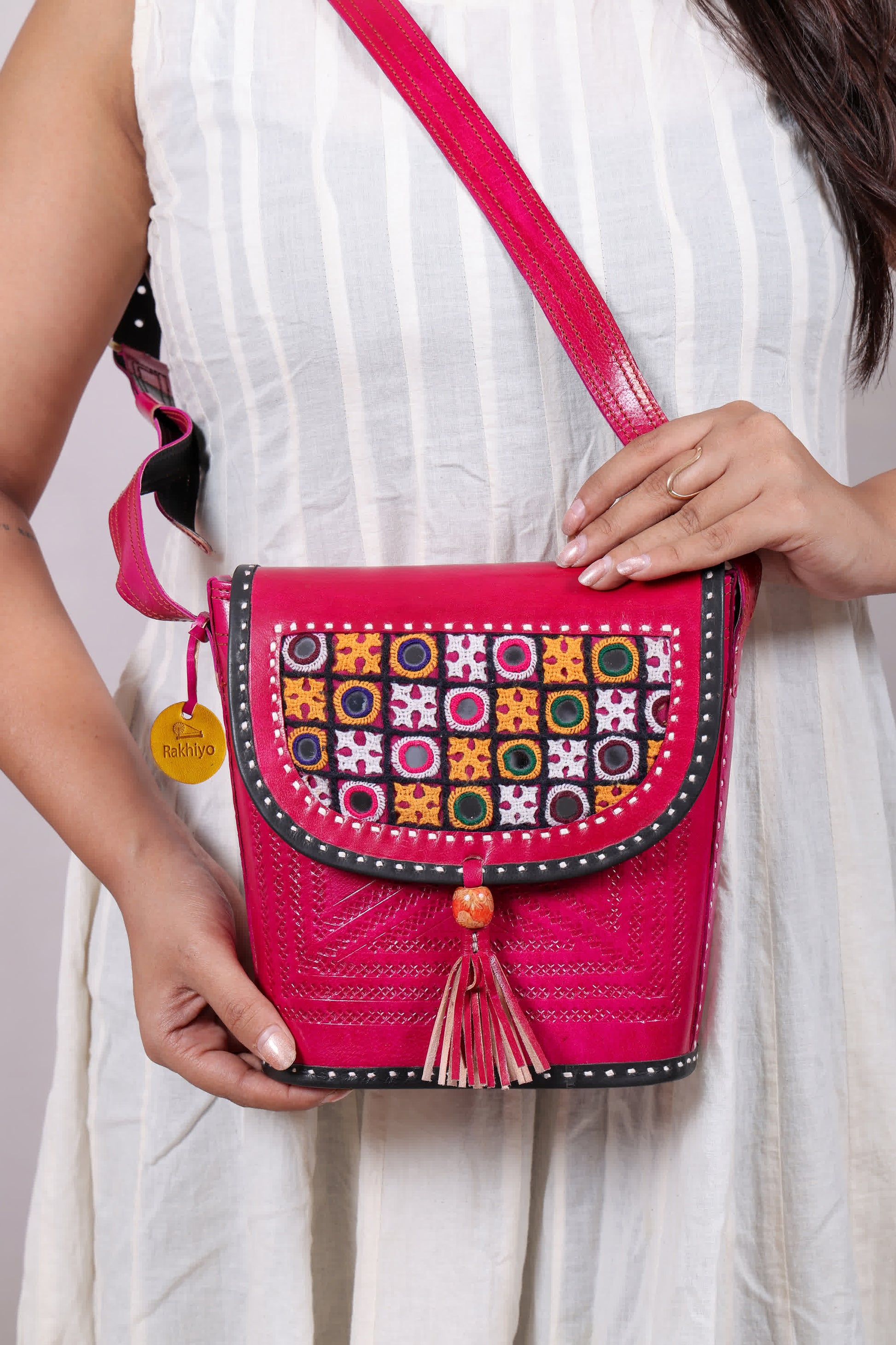 Punch Bucket Sling RAKHIYO