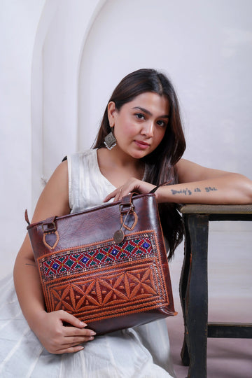 Jat & Kutchhi - The Tote RAKHIYO