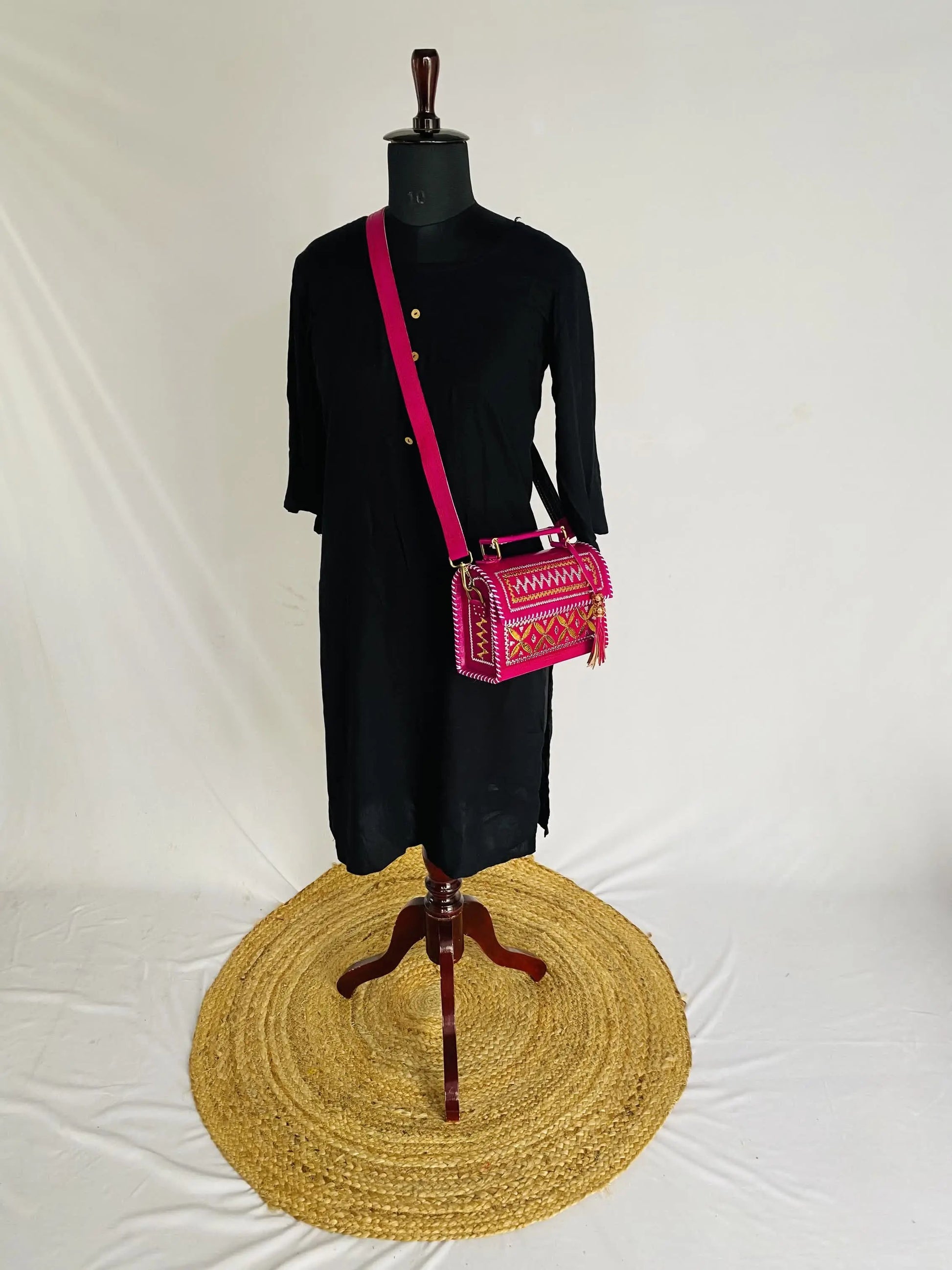 Kutchhi Pink Jari Hut - The Sling RAKHIYO