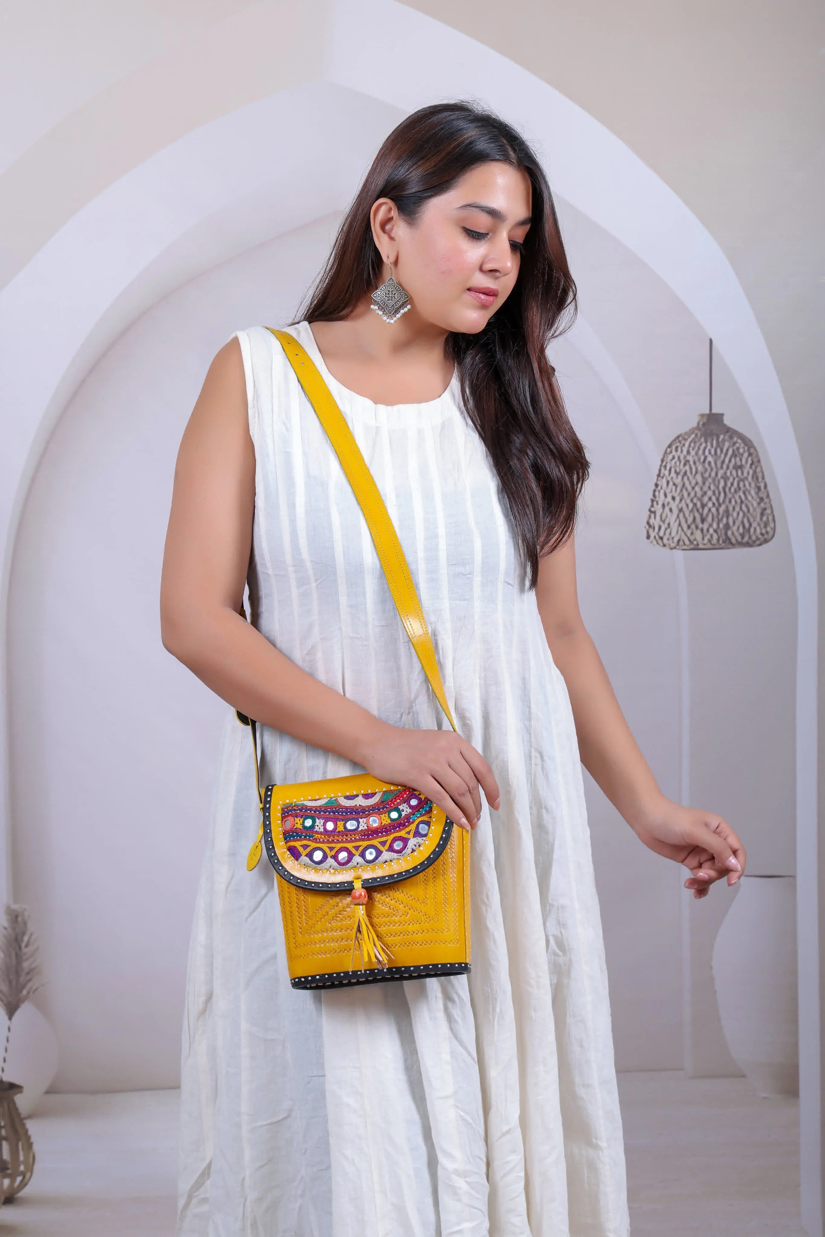 Punch Bucket Sling RAKHIYO