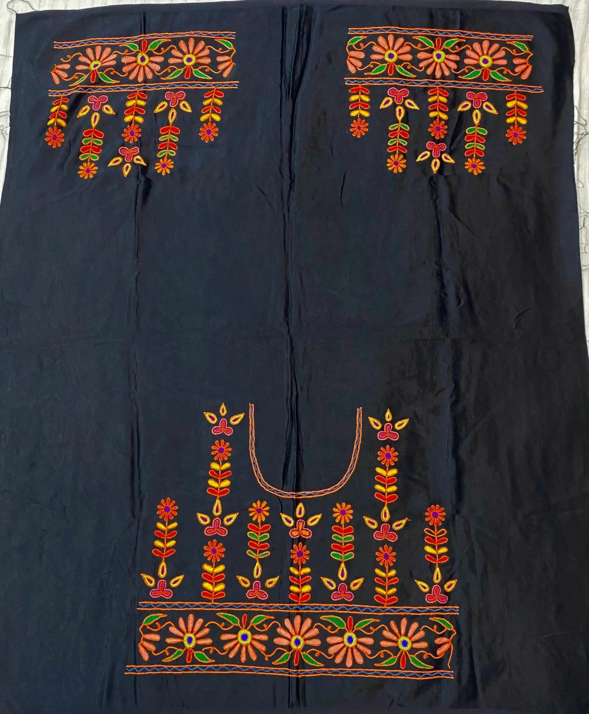 Aari Work Kutch Embroidered Mashroo Silk Blouse Piece RAKHIYO