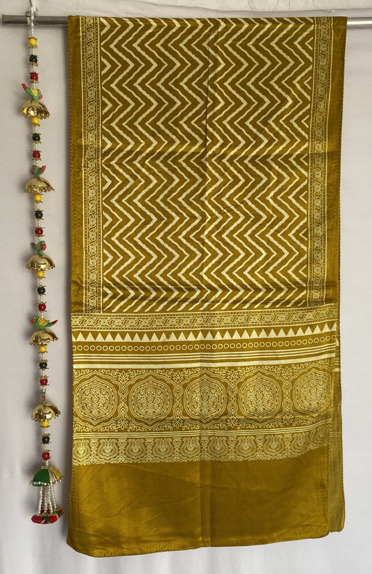 Laheriya Mashroo Stoles