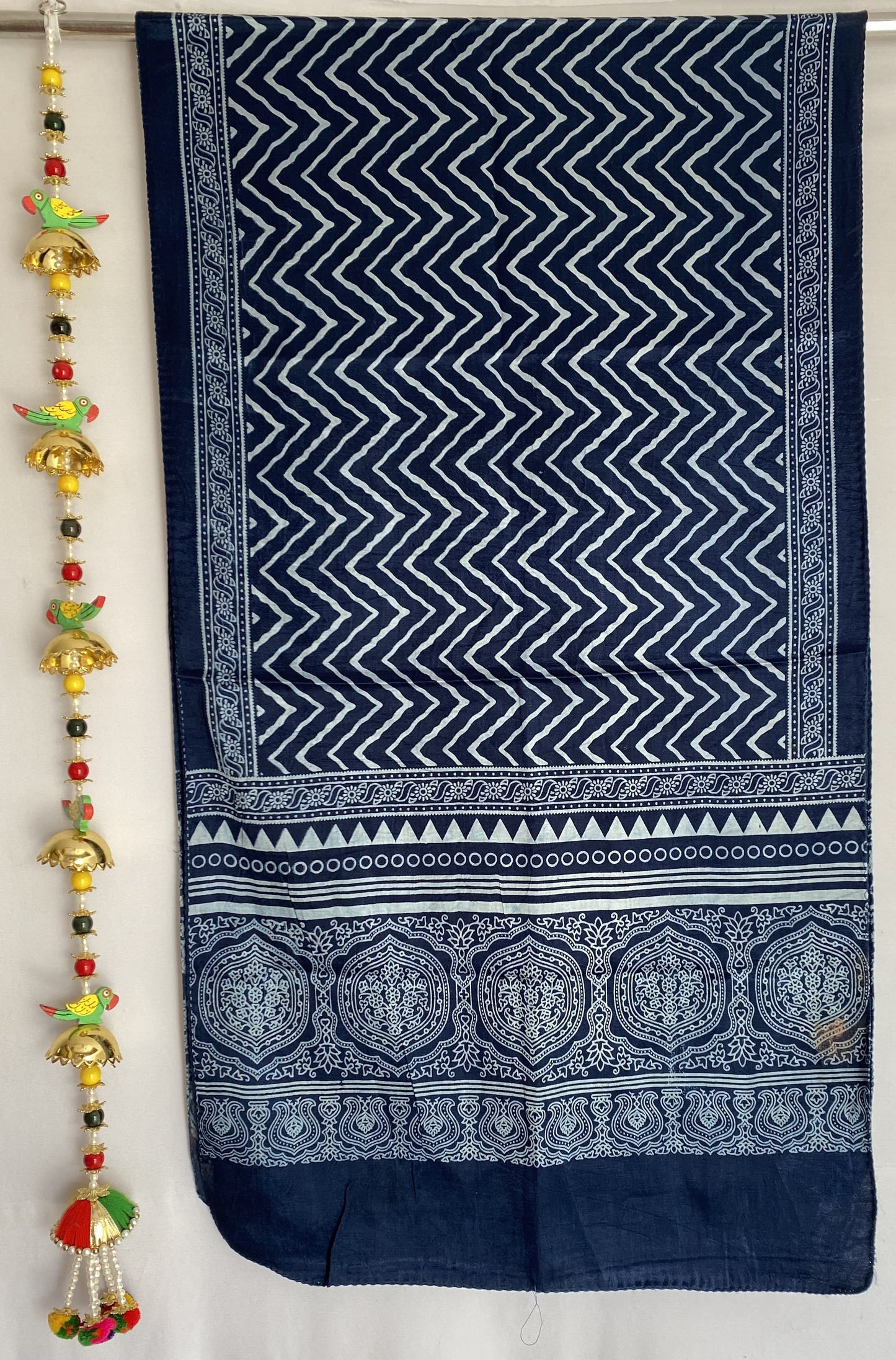 Laheriya Mashroo Stoles