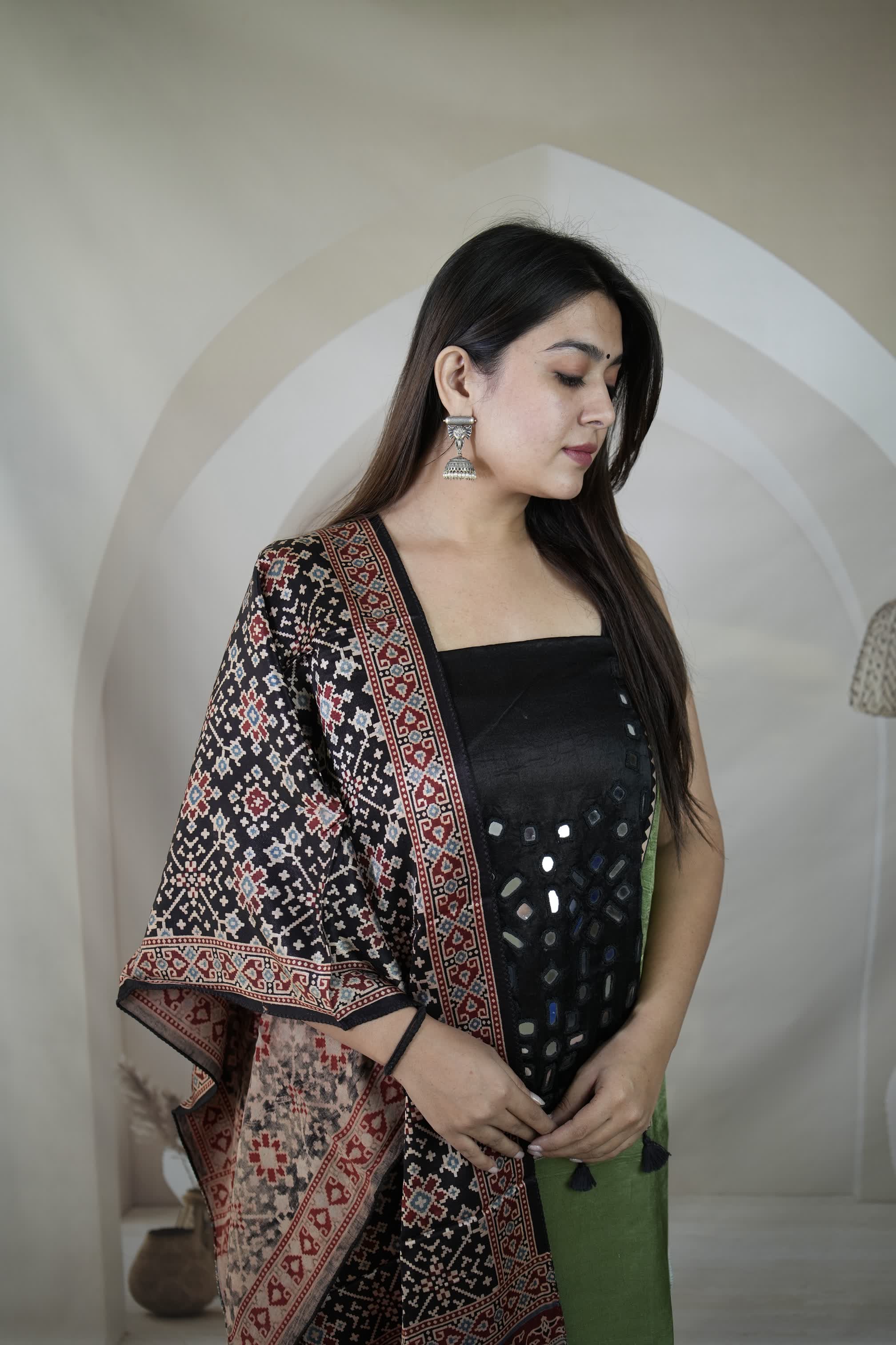 Pista & Black Mashroo Mirror Yock Suit Material