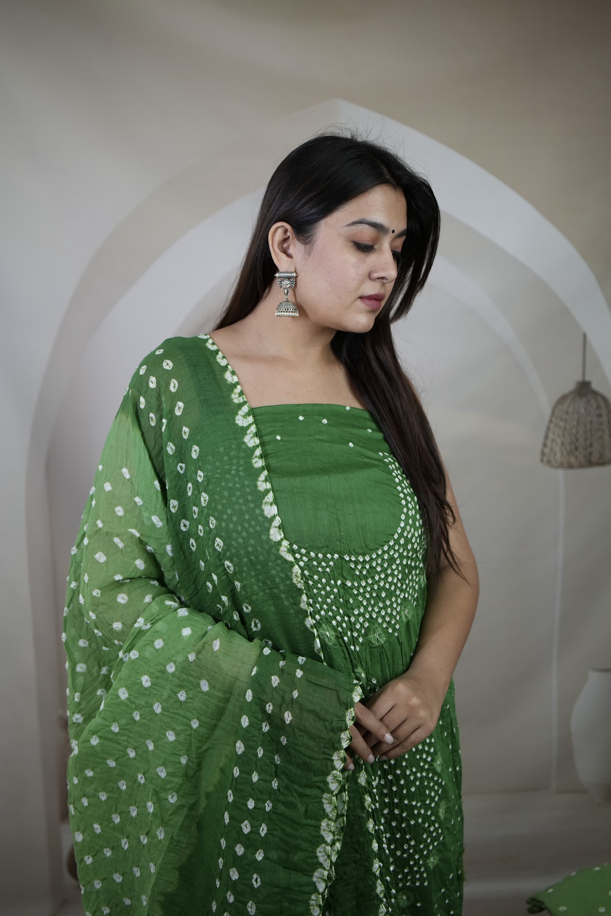 Green Chakor Bandhani Suit Material