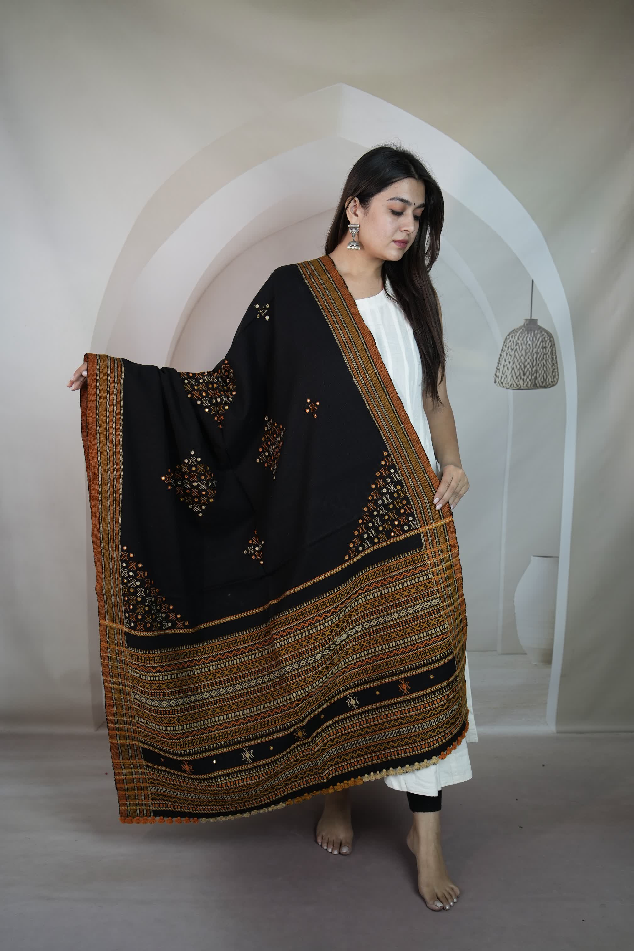 Black Corner Buti Handwoven Woolen Shawl