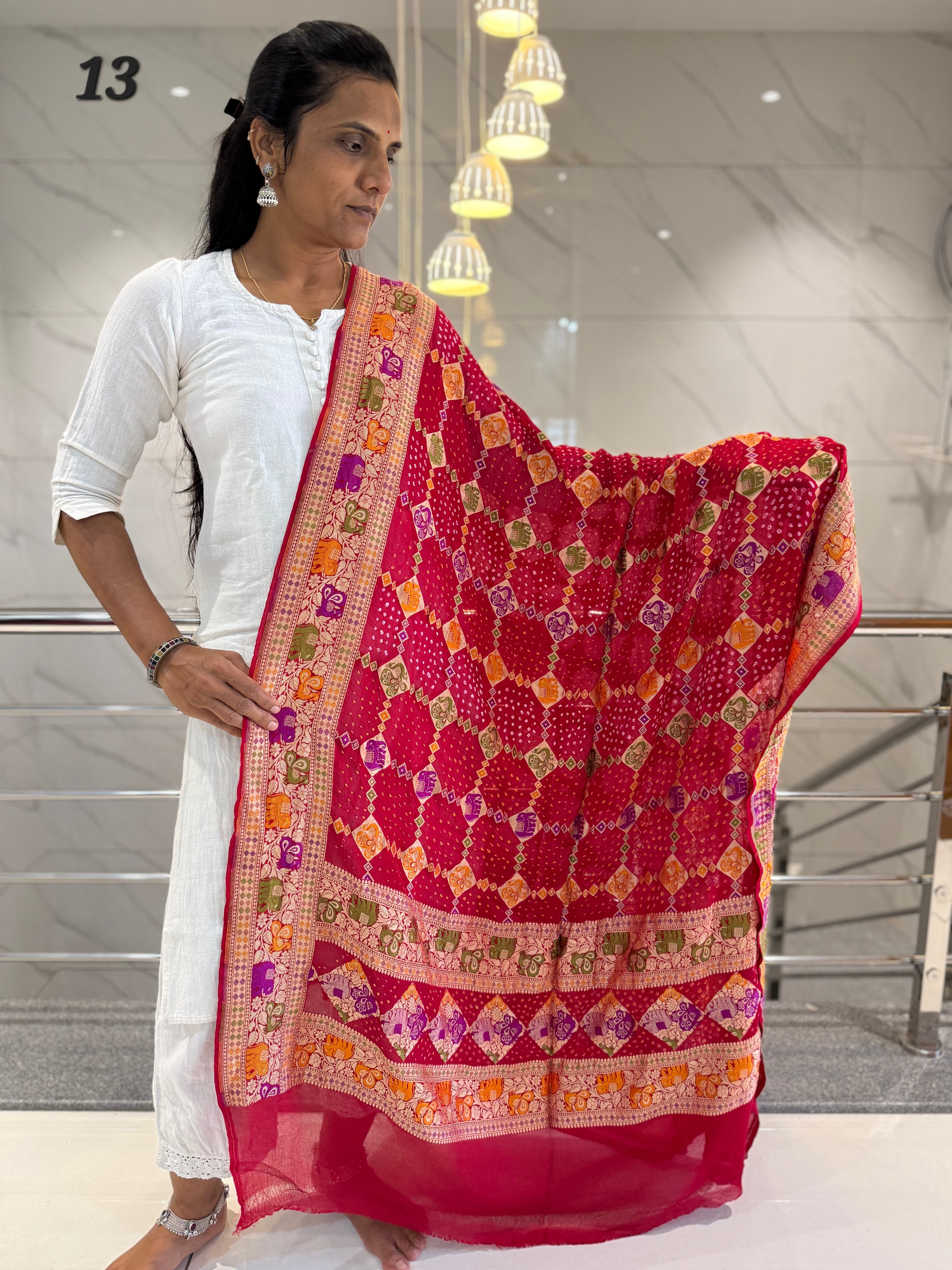 Minakari Banarasi-Bandhani Pure Crepe Dupatta