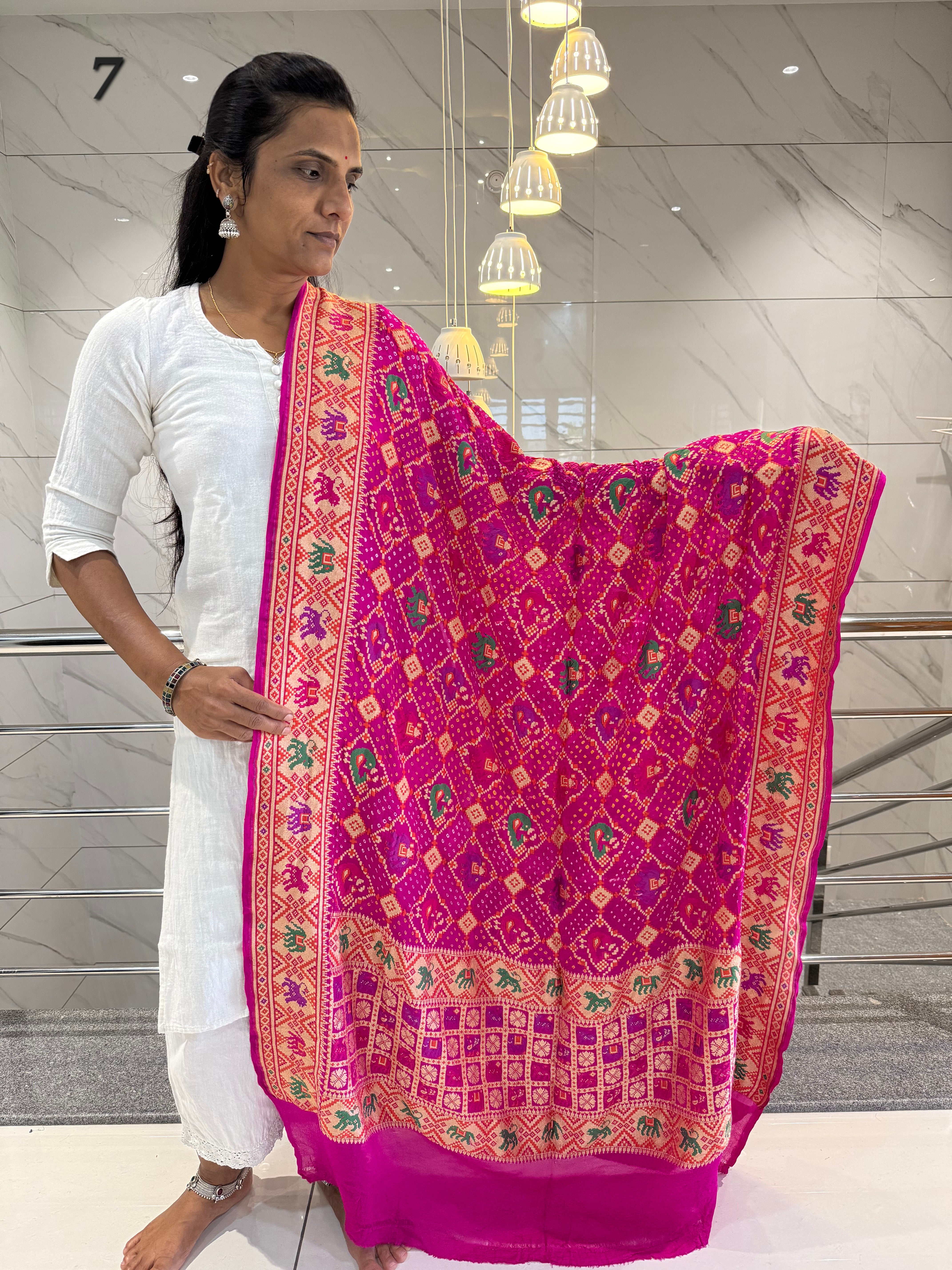 Minakari Banarasi-Bandhani Pure Crepe Dupatta
