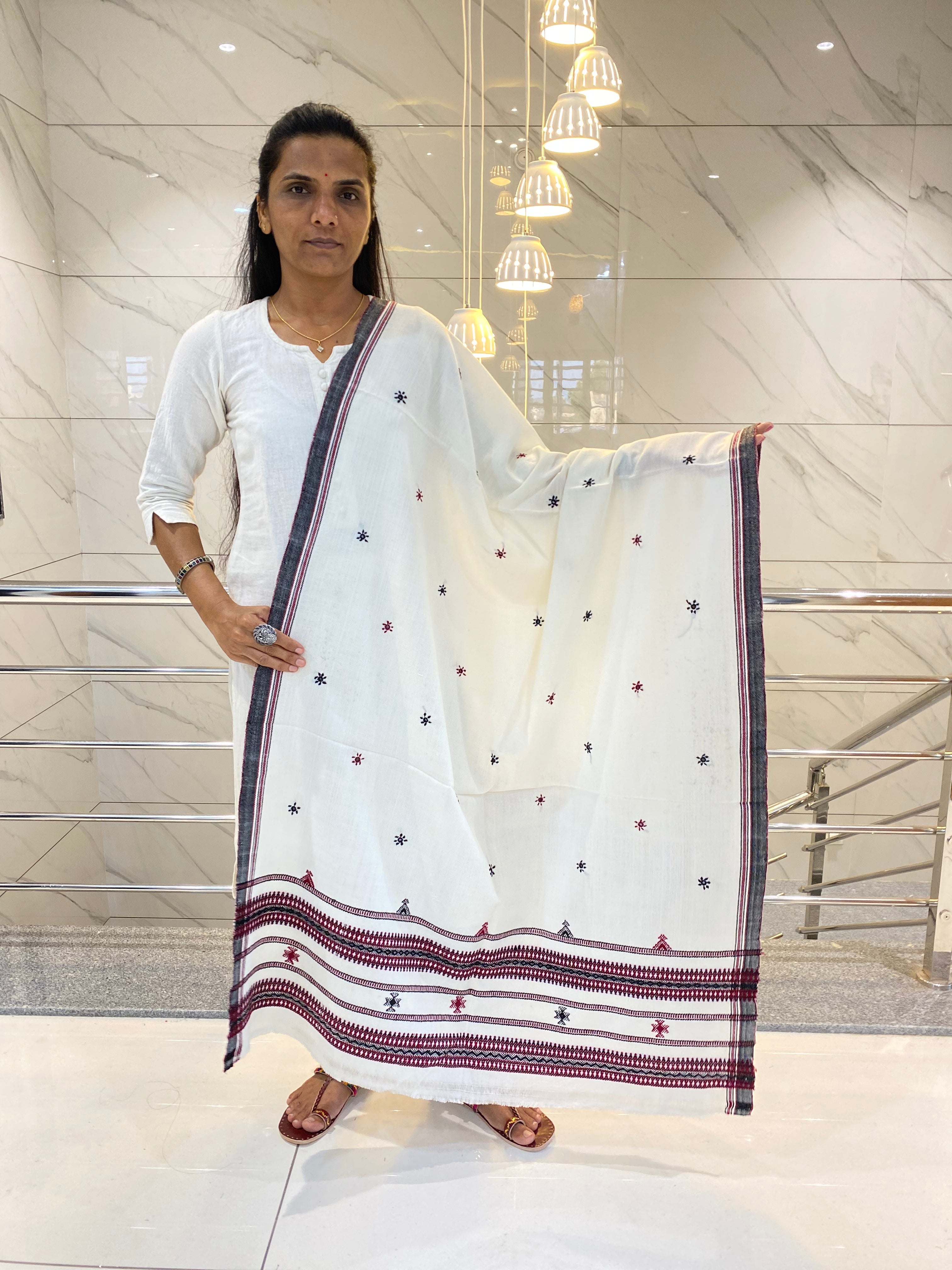 Chheda Bharat Bhujodi Woolen Shawl