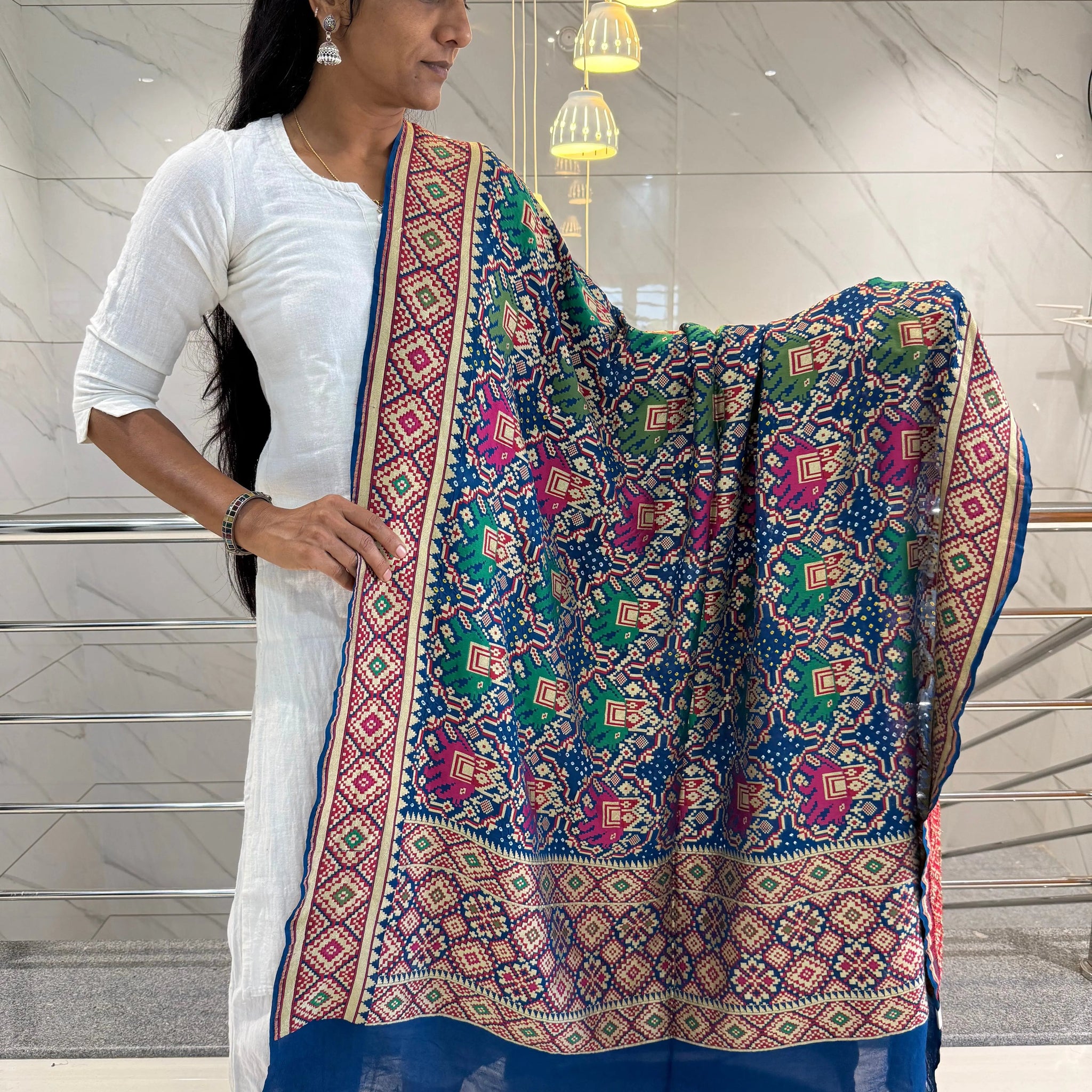 Minakari Banarasi-Bandhani Pure Crepe Dupatta RAKHIYO